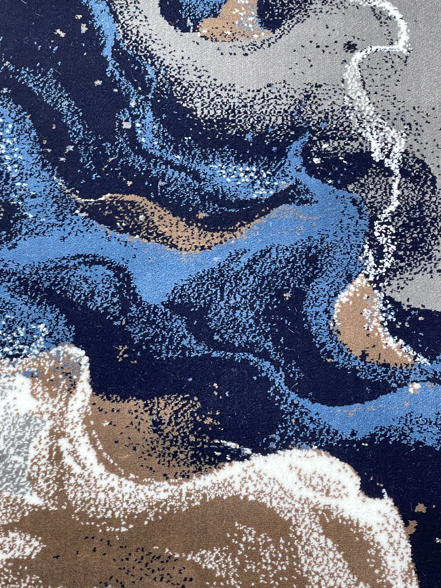 Grey Modern Polypropylene Woven Rug.  Size : 2.6 ft width x 6.6 ft length  (80 cm x 200cm)