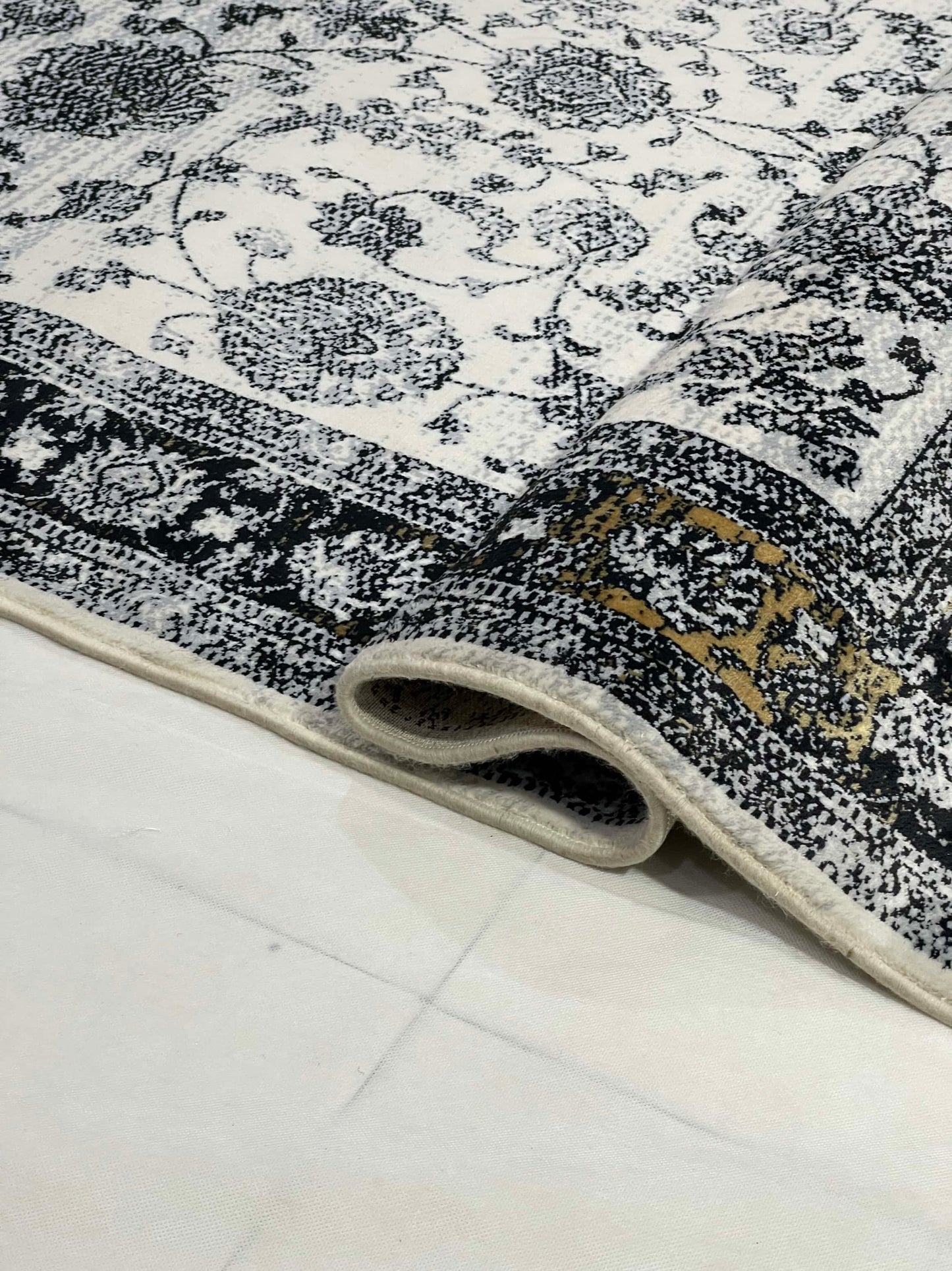 Irani modern Vintage Woven Rug.
Article-766-Grey , White
Size : 5ft width  x 7.3ft length (150cm x 220cm)