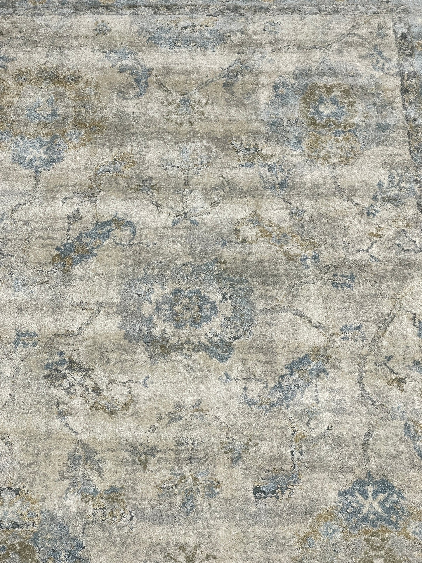 New Turkish Silk (Surya A)  Size: 6.6 ft width x 9.6 ft length (200cm x 290cm) Article -606- Off white