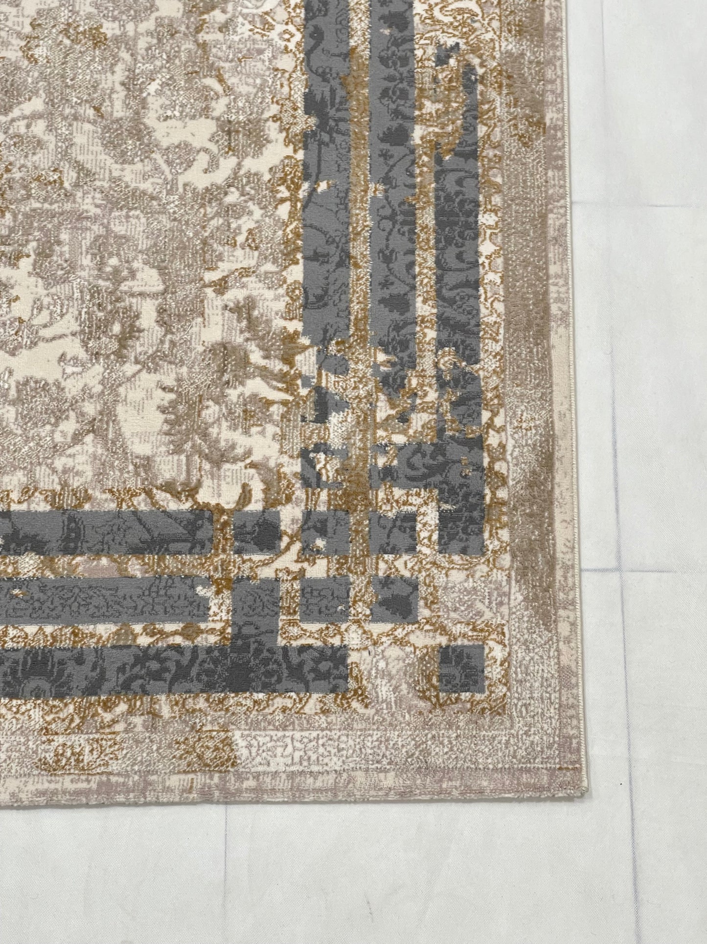 Irani Vintage Woven Rug.  Article -2078-Off white Size: 5 ft width x 7.3 ft length (150cm x 220cm)