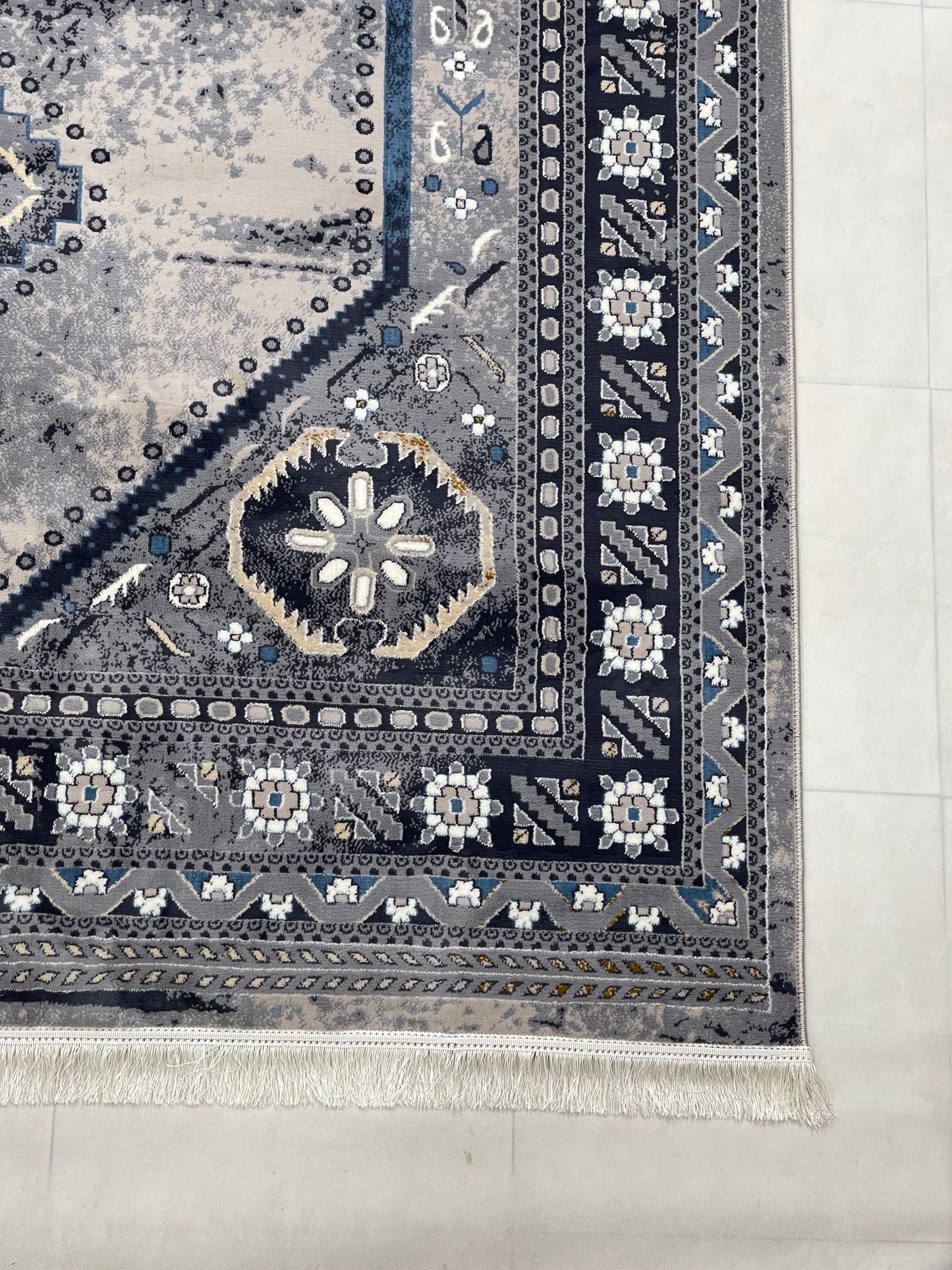 Persian Thick Woven Rug.  Article -2086-Grey Size: 6.6 ft width x 9.6 ft length (200cm x 290cm)