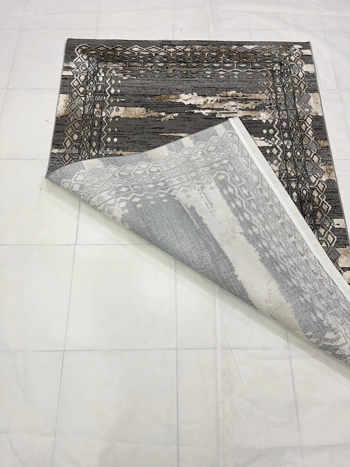 Irani Vintage Woven Rug.
 Article -2045-Grey
Size: 4 ft width x 6 ft length ( 120cm x 180 cm)