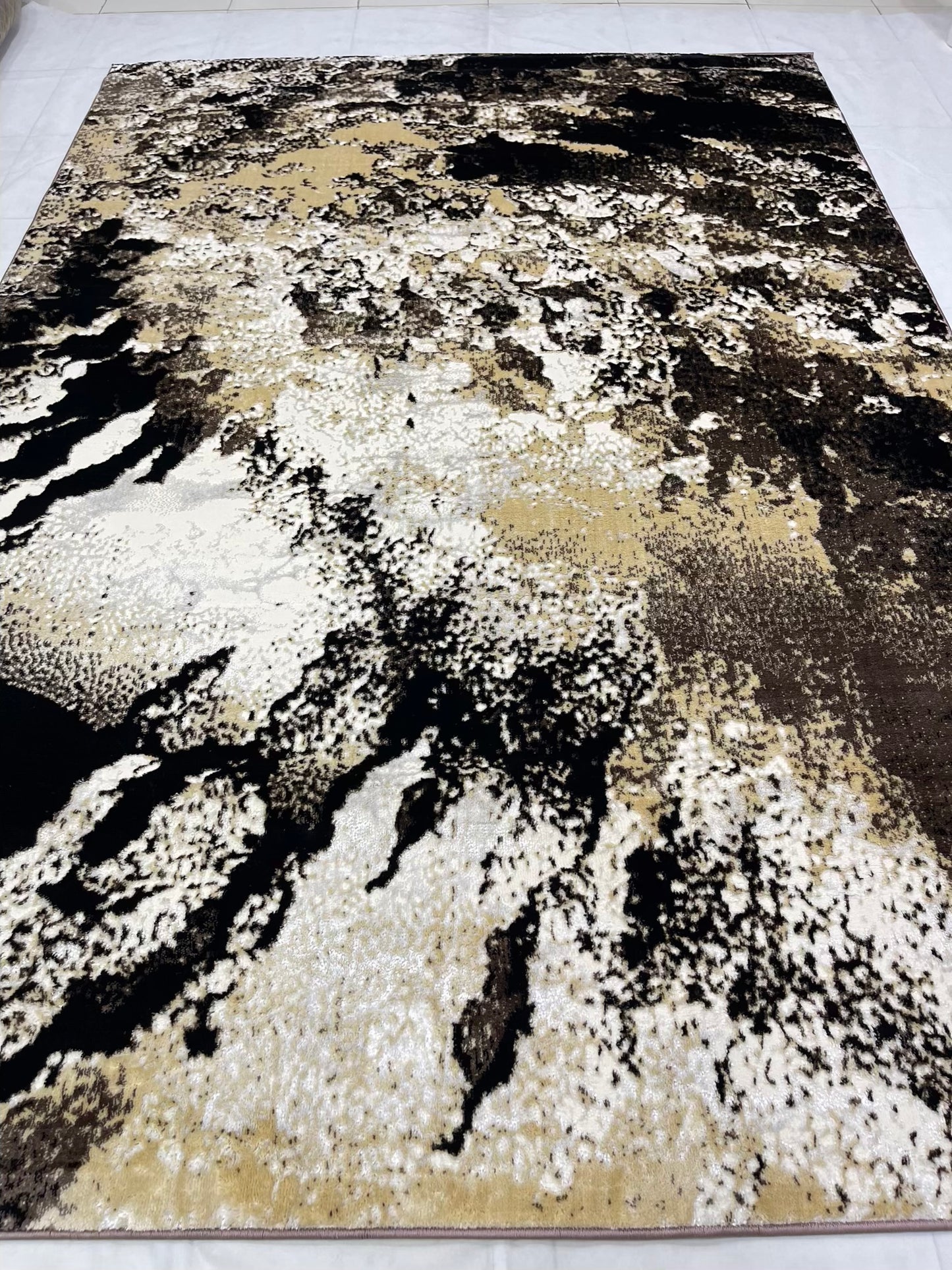 Turkish Top Quality Silk.(Article-1090-Cream , Black) Size: 6.6 ft width x 9.6 ft length (200cm x 290cm)