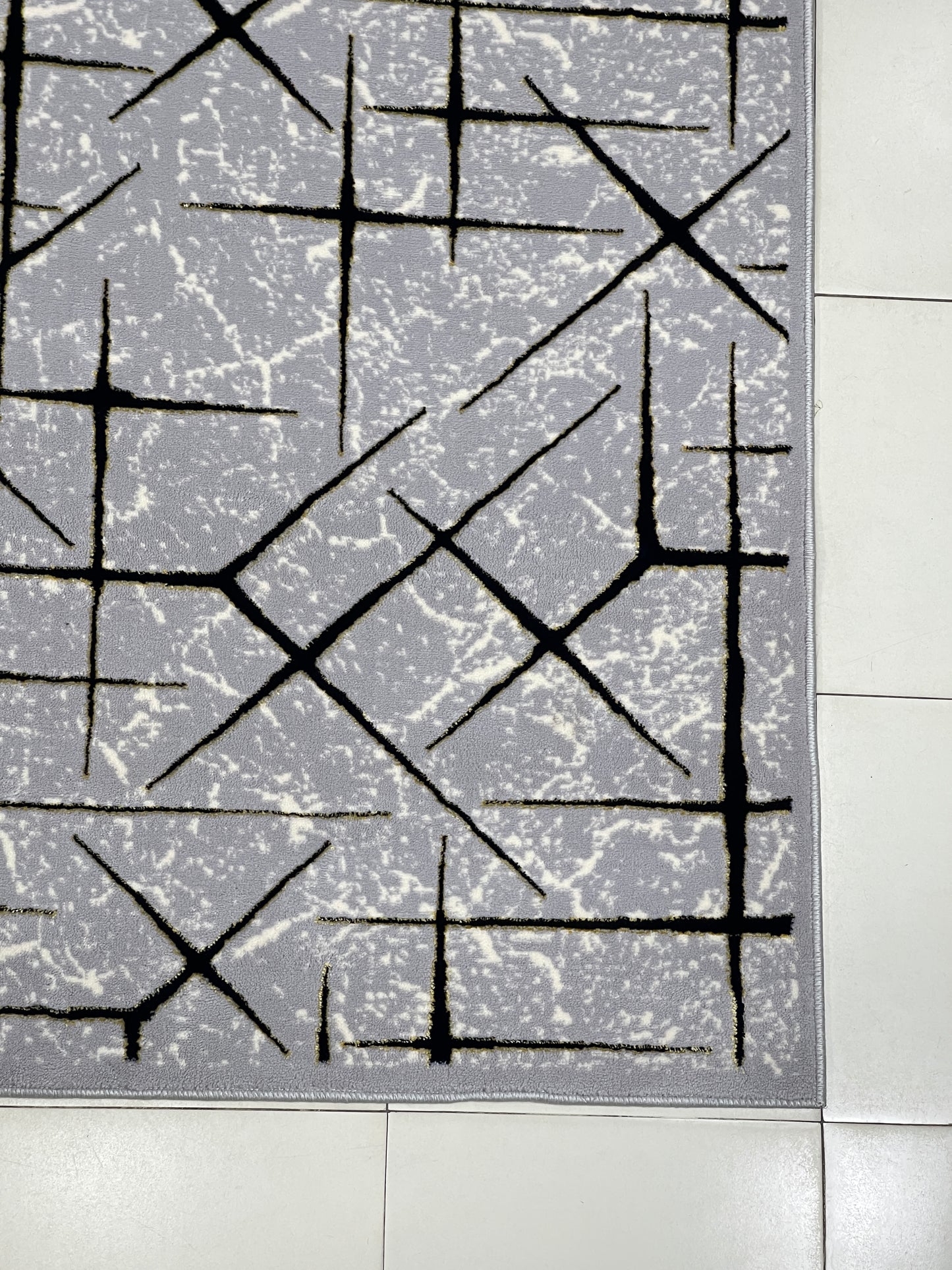 Polyester Silk.(Article-1632-Grey)
Size : 6.6 ft width x 9.6 ft length ( 200 cm x 290 cm)