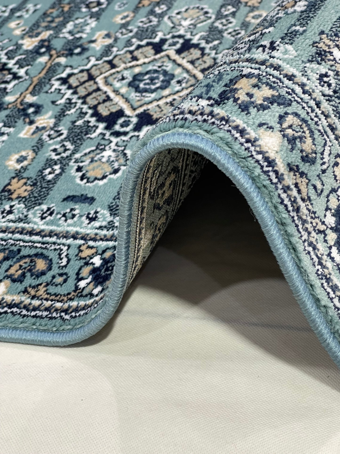 Feroze Persian Polypropylene Woven Rug.  Size : 2.6 ft width x 6.6 ft length  (80 cm x 200cm)