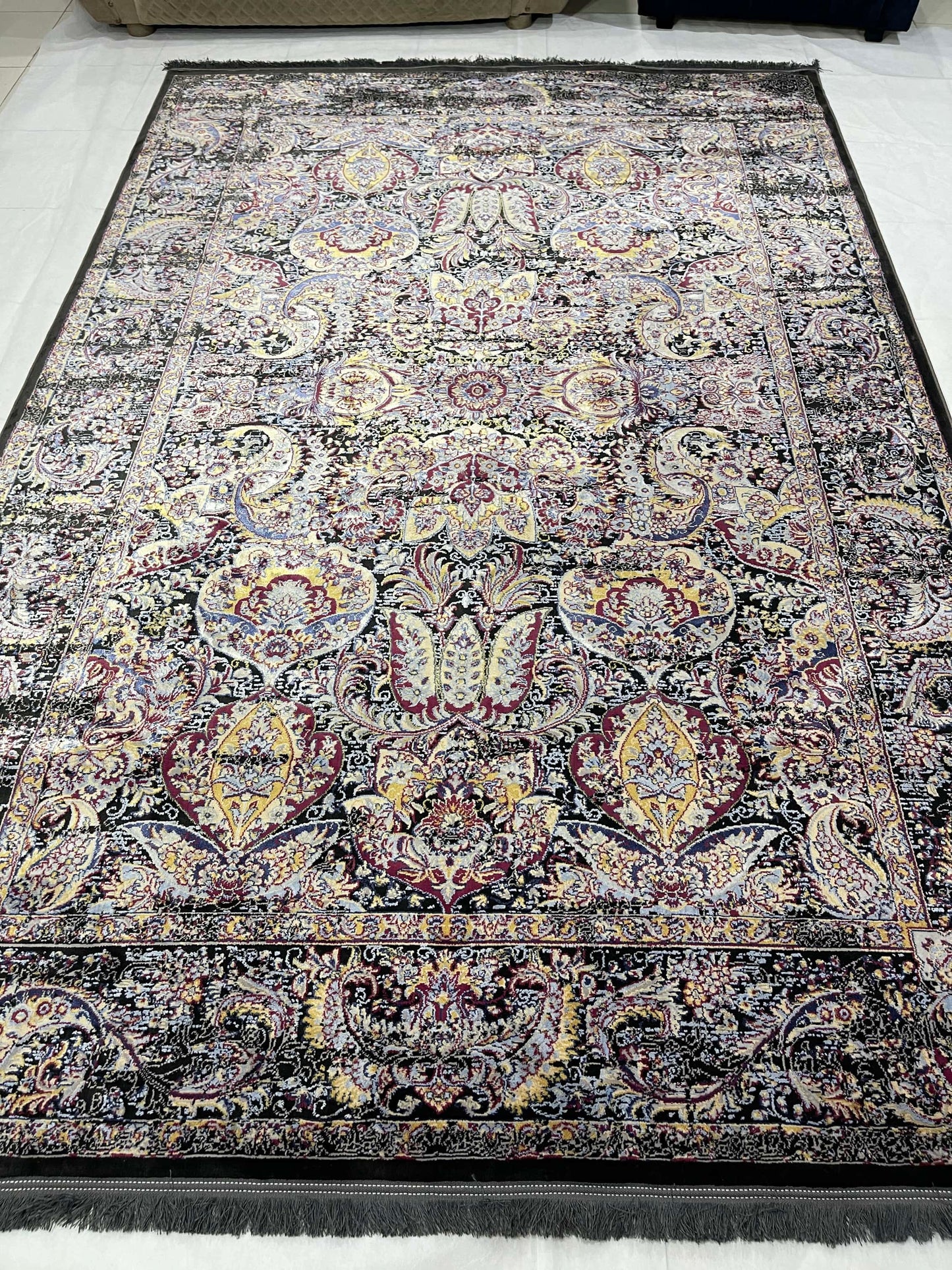 Irani Vintage Woven Rug.
 Article -2015-Grey,Purple
Size: 6.6 ft width x 9.6 ft length (200cm x 290cm)