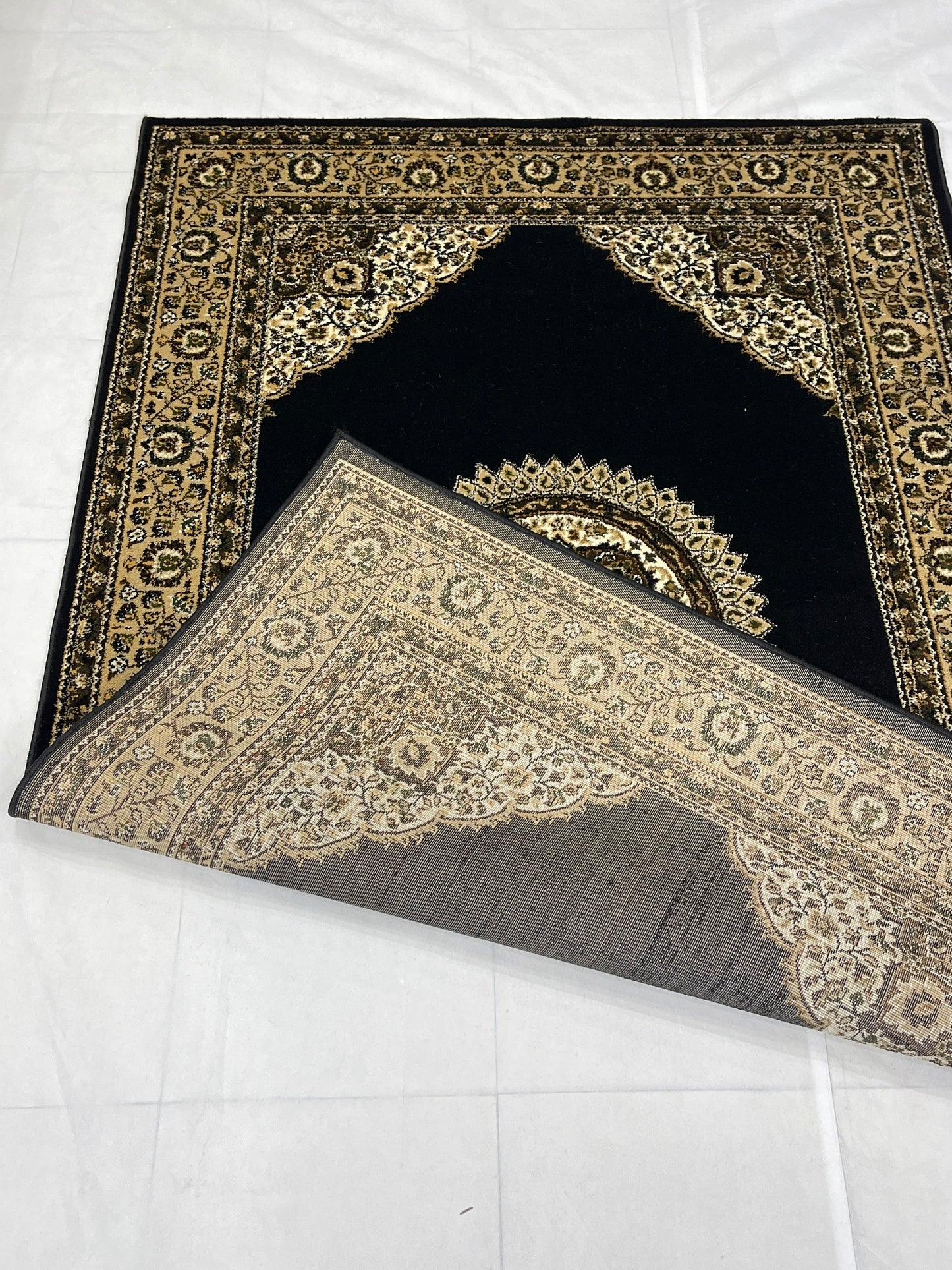 Persian Polypropylene Rug,back woven(Article-31-Black)
Size : 5ft width  x 7.3ft length (150cm x 220cm)