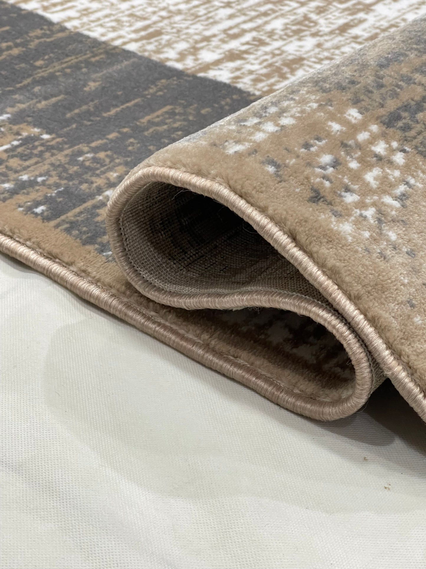 Persian polypropylene Rug,back woven(Article-23-Mink)
Size: 6.6 ft width x 9.6 ft length (200cm x 290cm)