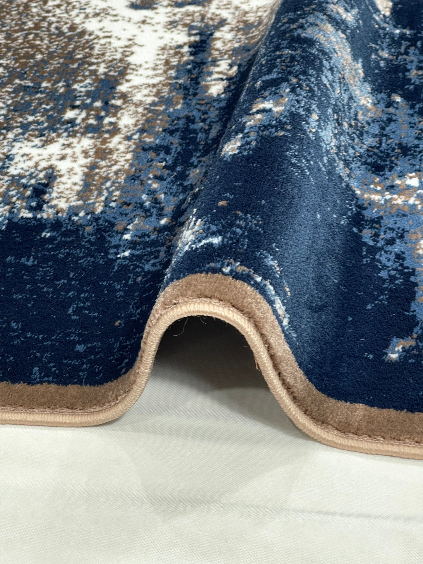 Modern Polypropylene Rug,back woven(Article-1654-Mink)
Size : 5ft width  x 7.3ft length (150cm x 220cm)