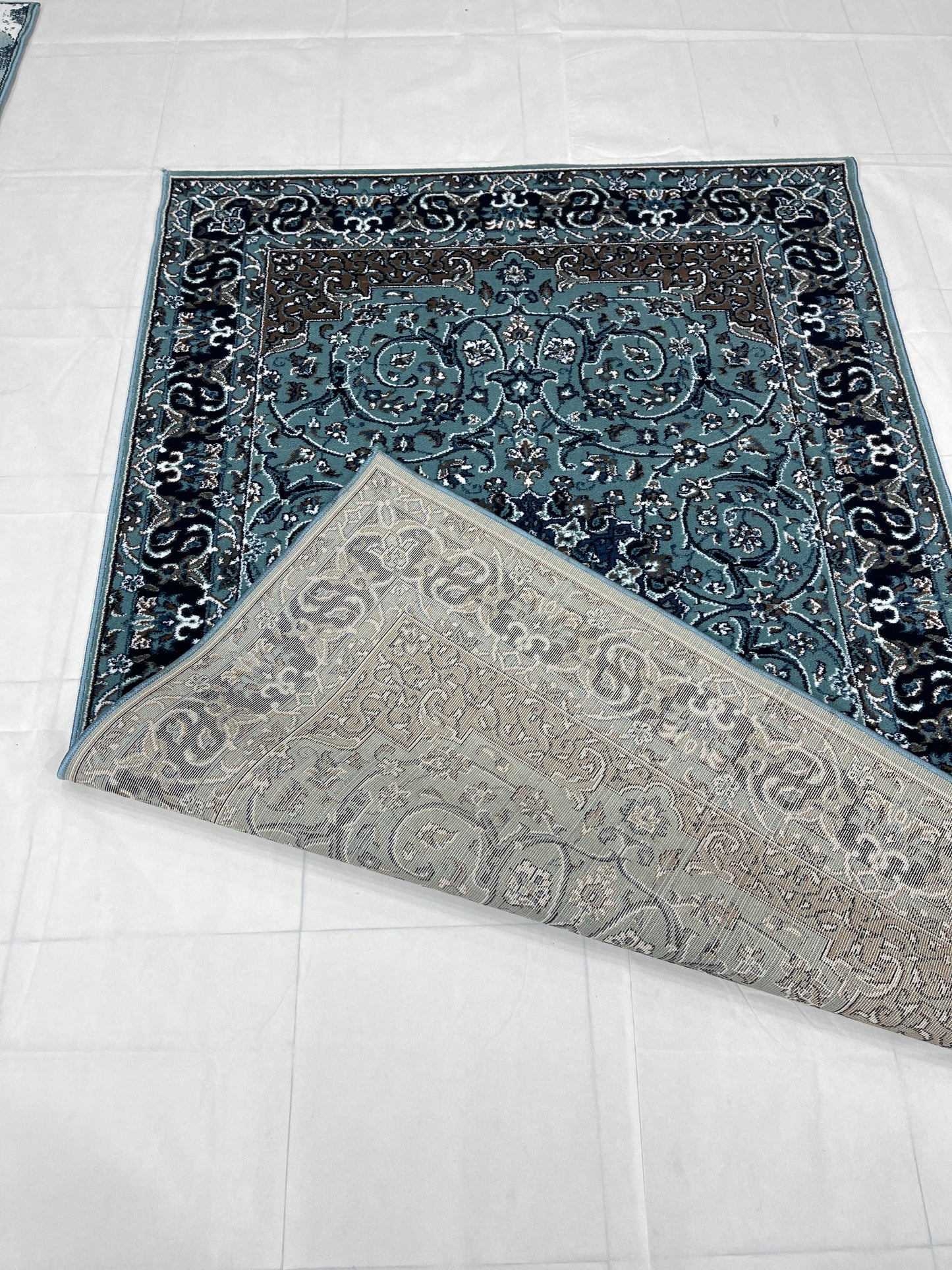Persian Polypropylene Rug,back woven(Article-19-Feroze)
Size : 5ft width  x 7.3ft length (150cm x 220cm)
