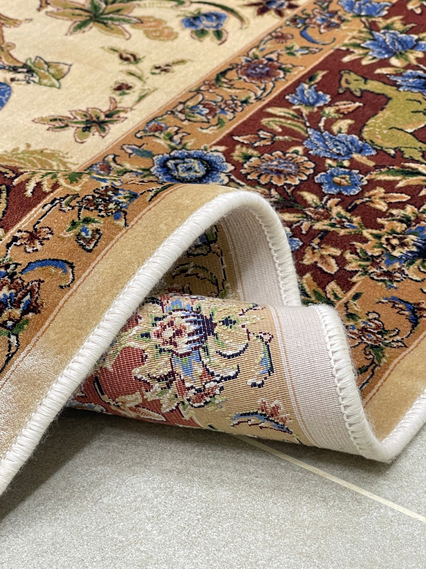 Premium Irani 1600 Reed Machine Made Rug - Off white & Multi with Cotton Back
Size : 4 ft width x 6 ft length (120cm x 170cm)