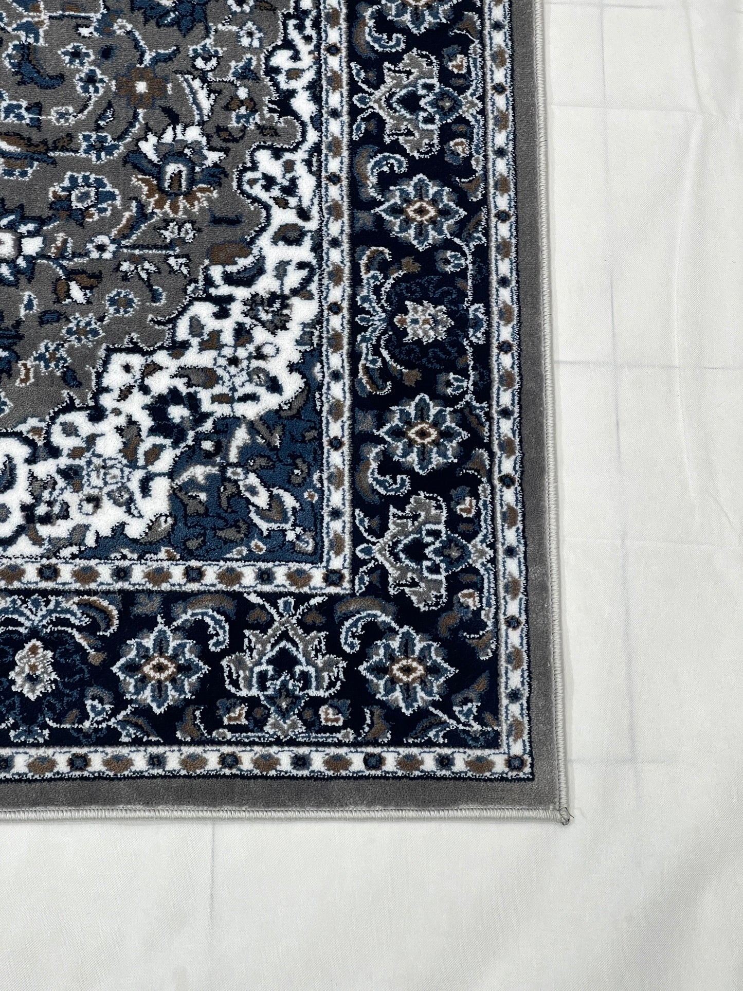 Persian Polypropylene Rug,back woven(Article-01-Grey)
Size : 5ft width  x 7.3ft length (150cm x 220cm)