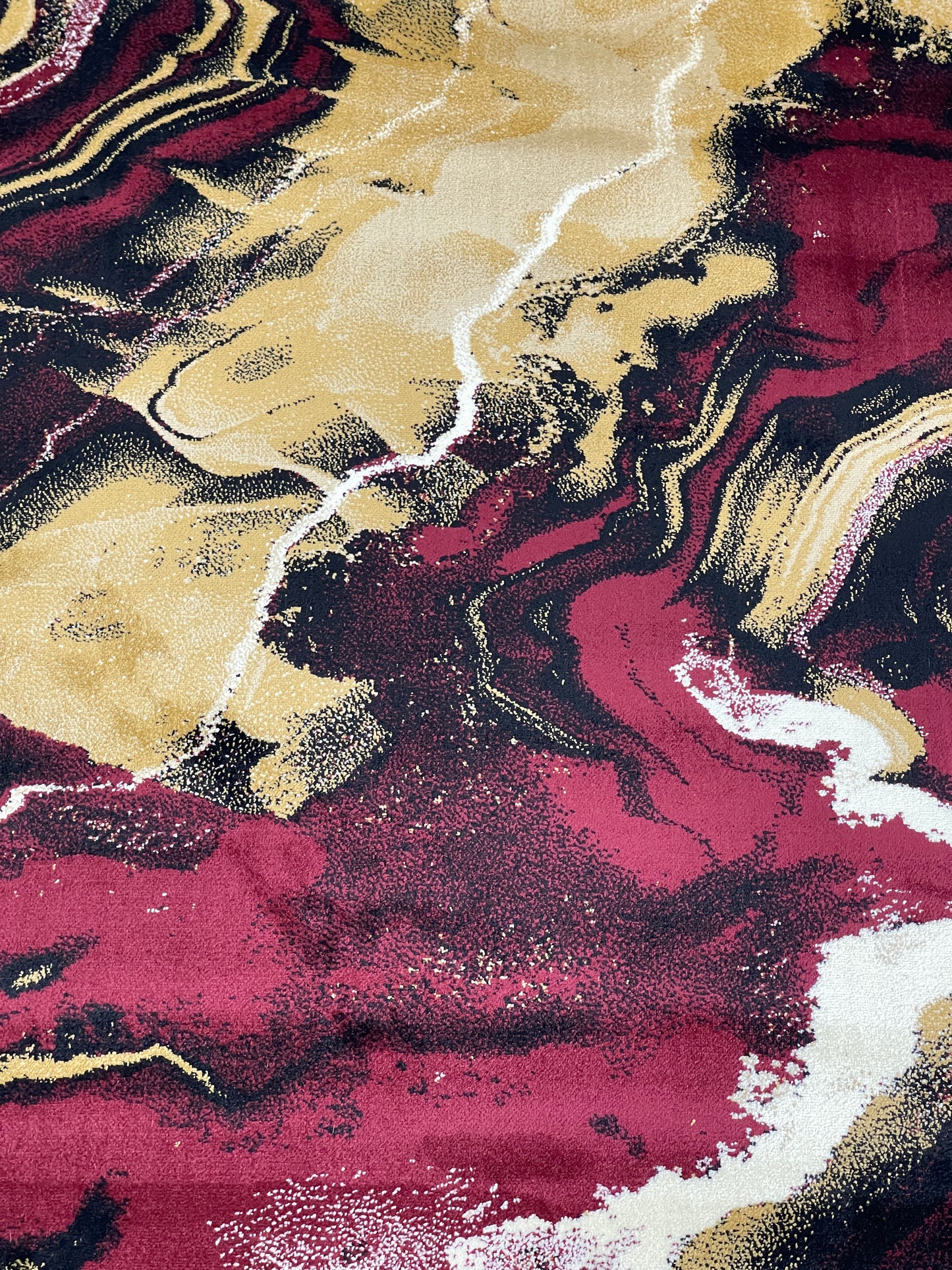 Modern polypropylene Rug,back woven(Article-418-Red)
Size : 6.6 ft width x 9.6 ft length (200cm x 290cm)