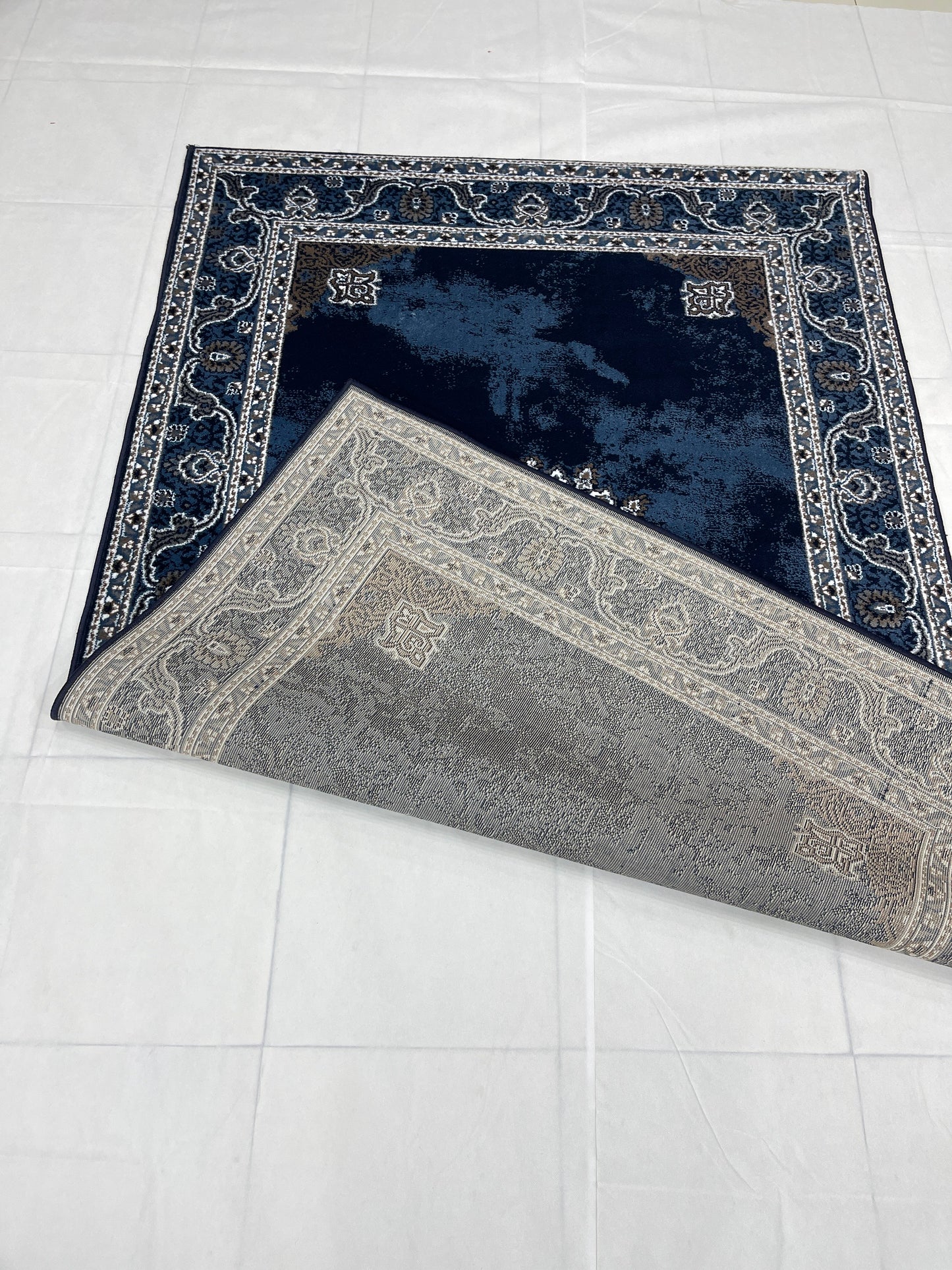 Persian Polypropylene Rug,back woven(Article-55-Blue)
Size : 5ft width  x 7.3ft length (150cm x 220cm)