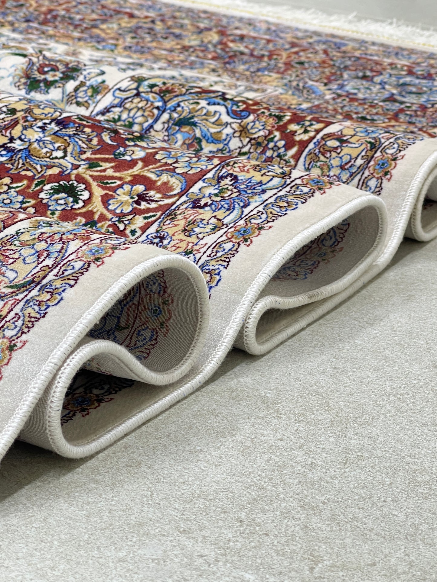 Premium Irani 1600 Reed Machine Made Rug - Off white & Red with Cotton Back
Size : 5 ft width x 7.3 ft length (150cm x 225cm)