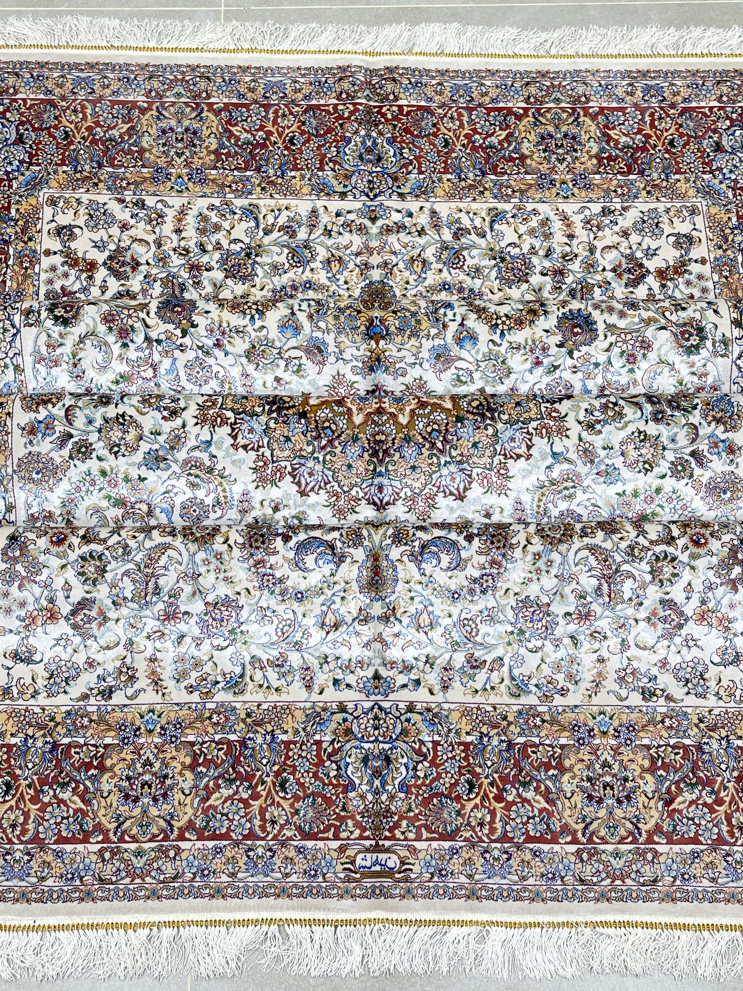 Premium Irani 1600 Reed Machine Made Rug - Off white & Red with Cotton Back
Size : 5 ft width x 7.3 ft length (150cm x 225cm)