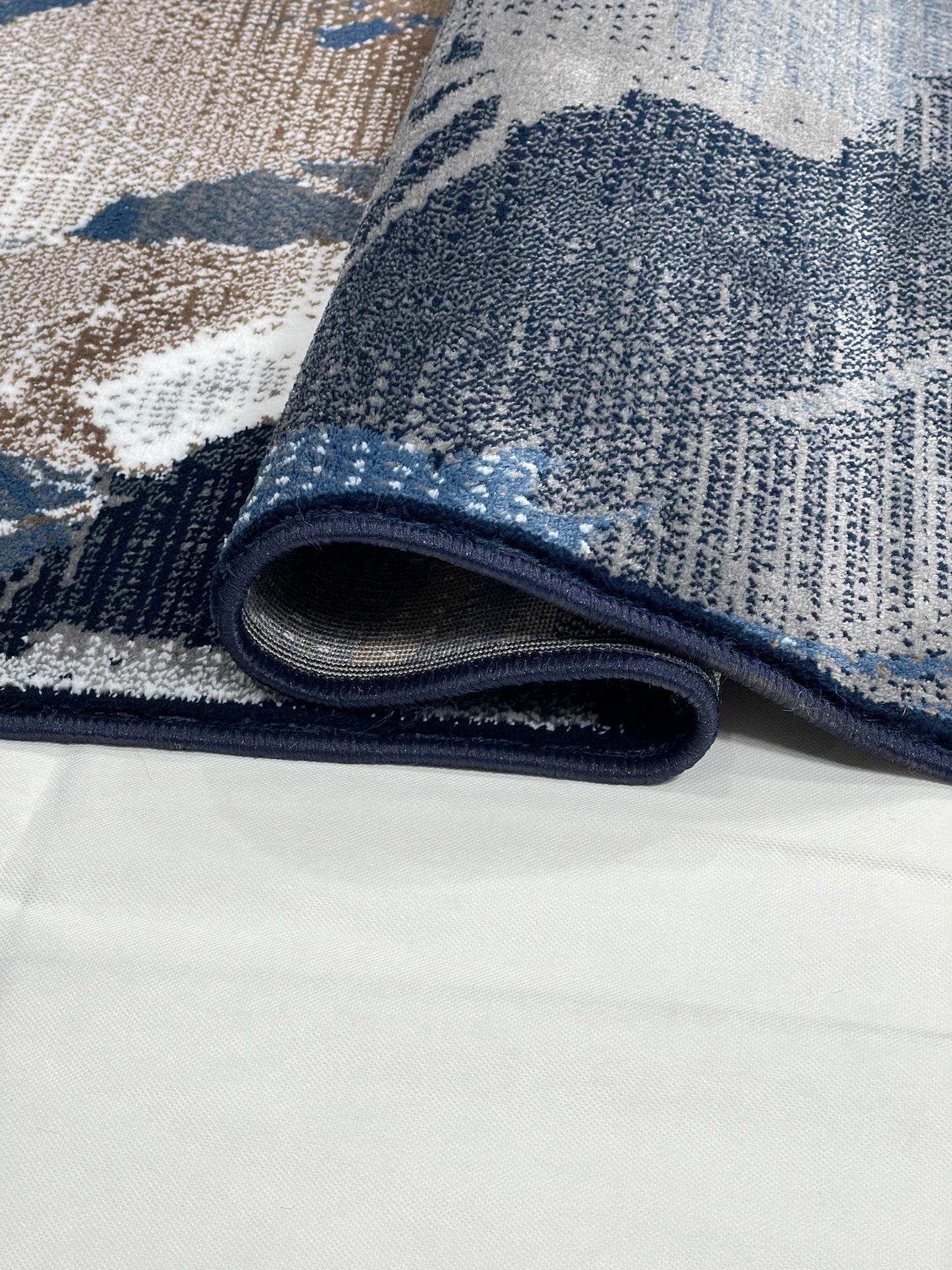 Modern polypropylene Rug,back woven(Article-1412-Dark Blue)
Size : 5ft width  x 7.3ft length (150cm x 220cm)