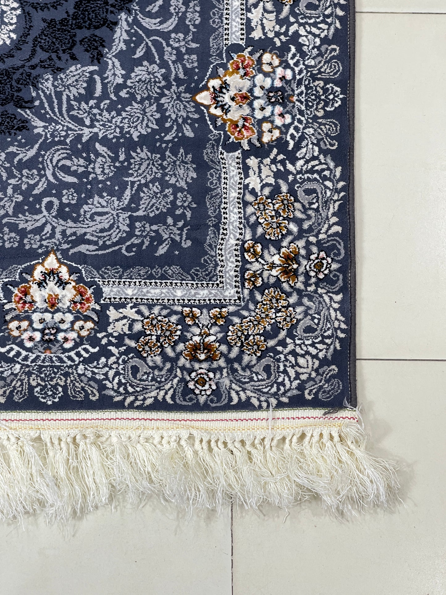 Irani  Acrylic 700 Reeds
Article -202-Blue
Size : 3 ft width x 5 ft length (100cm x 150cm)