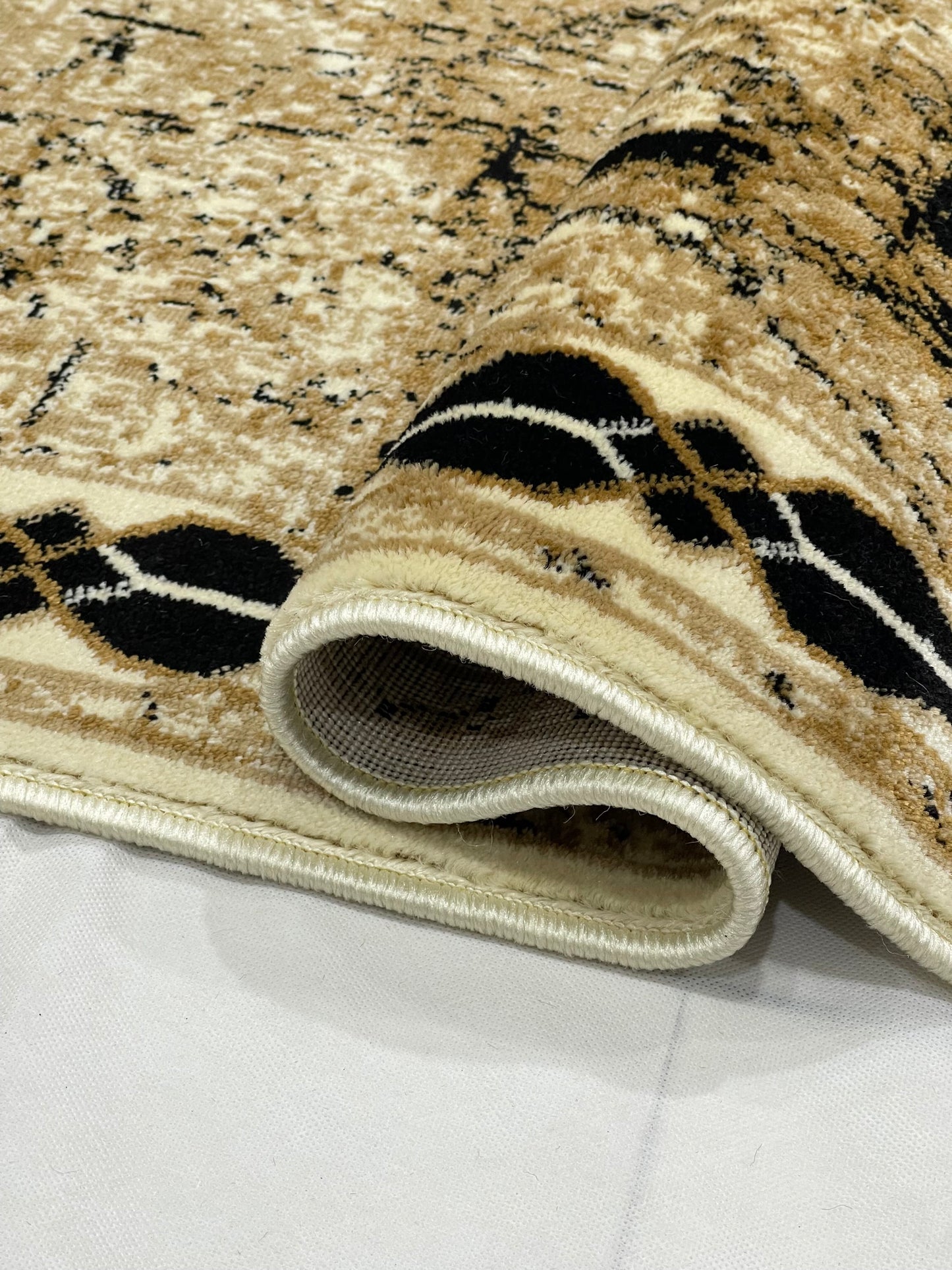 Modern Polypropylene Rug,Woven Back
(Article-68-Beige)
Size : 3 ft width x 5 ft length (100cm x 150 cm)