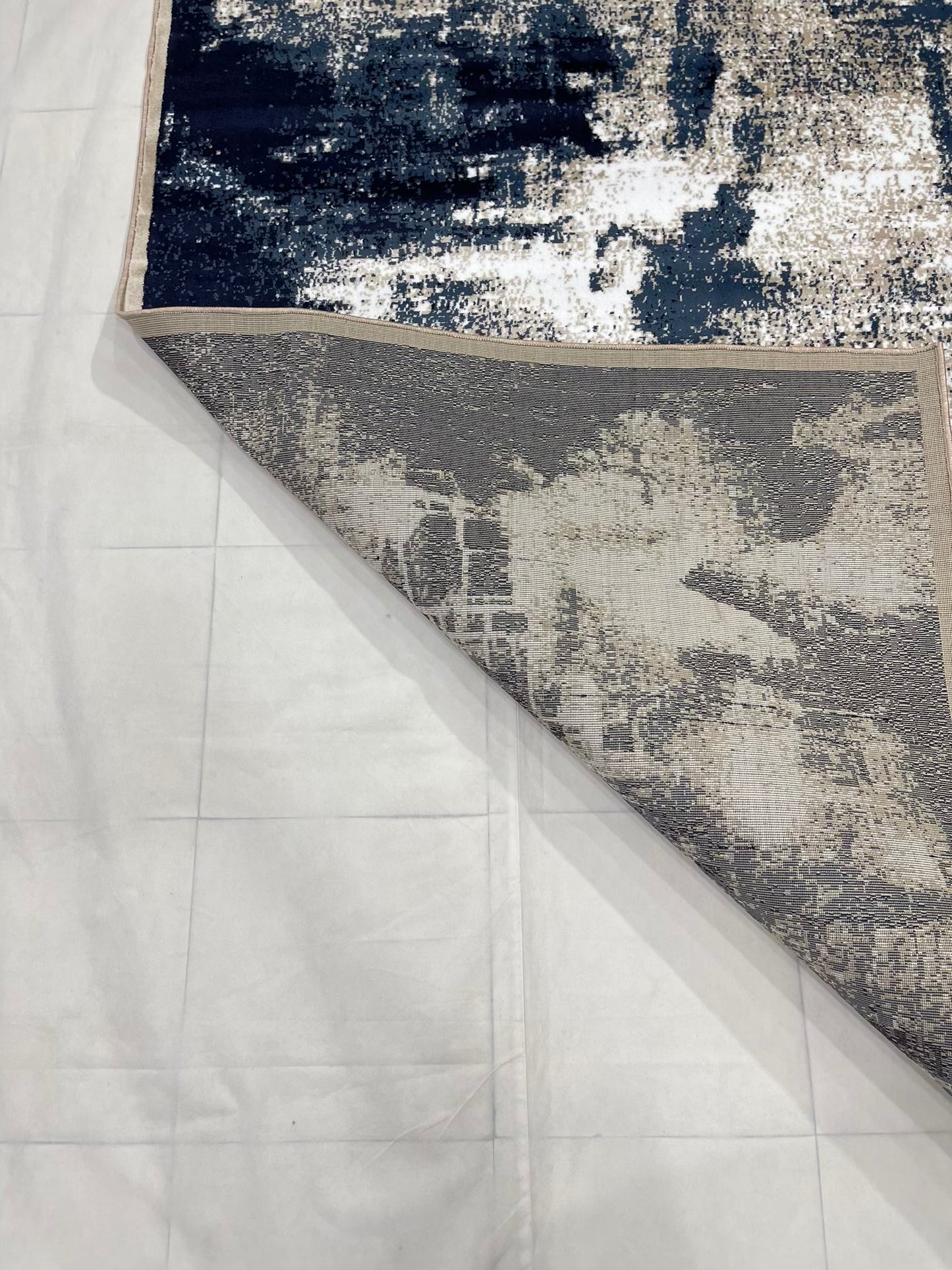 Modern polypropylene Rug,back woven(Article-6777-Mink )
Size : 5ft width  x 7.3ft length (150cm x 220cm)