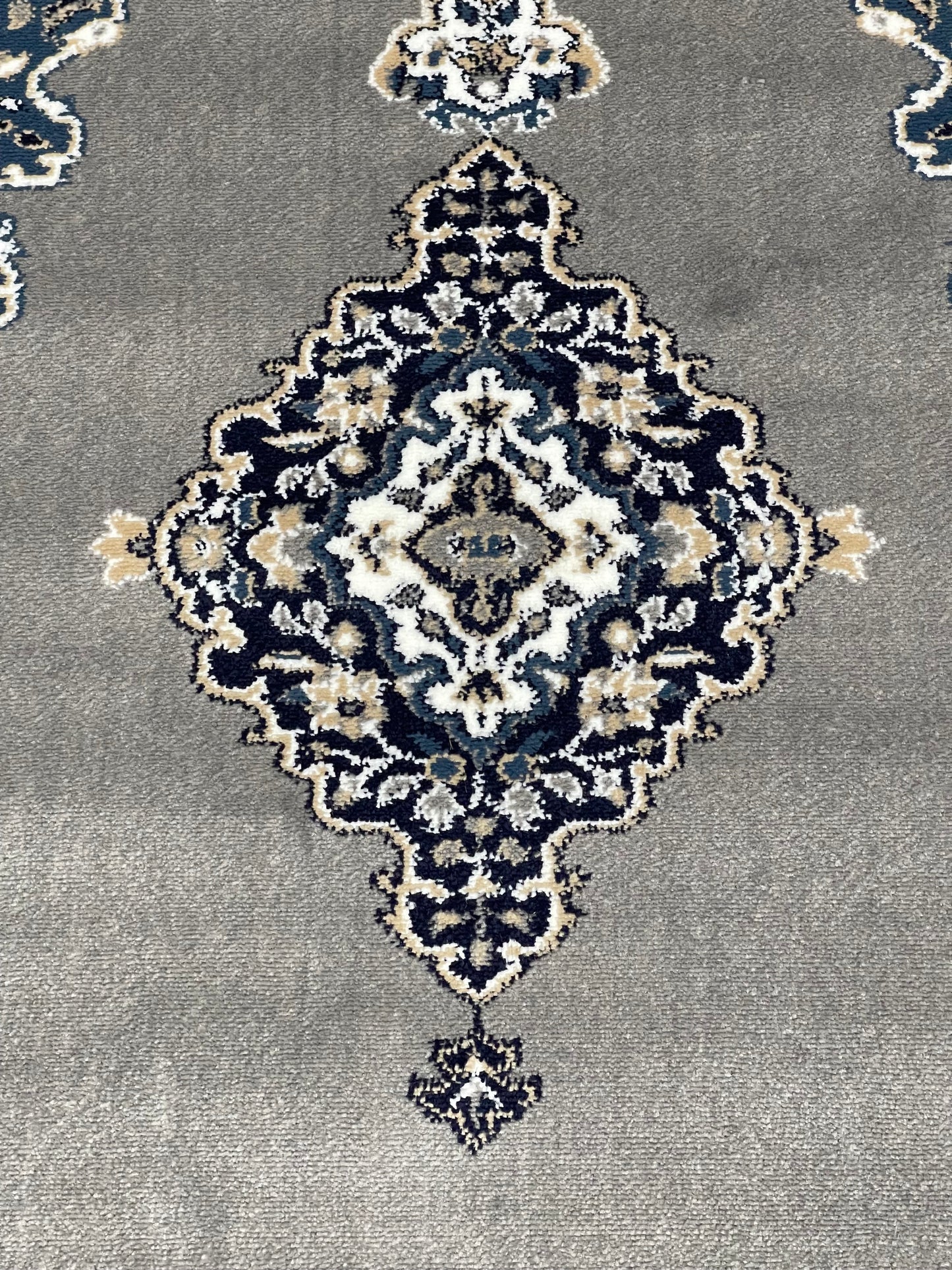 Grey Persian Polypropylene Woven Rug.  Size : 2.6 ft width x 6.6 ft length  (80 cm x 200cm)