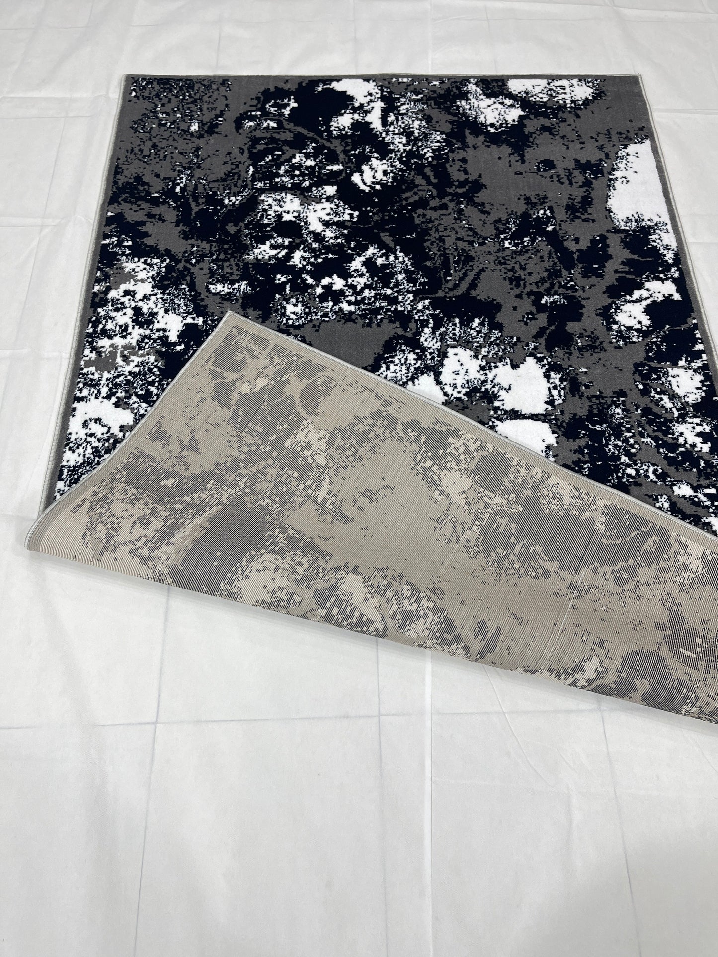 Modern polypropylene Rug,back woven(Article-1777-Grey)
Size : 5 ft width x 7.3 ft length ( 150 cm x 220 cm)