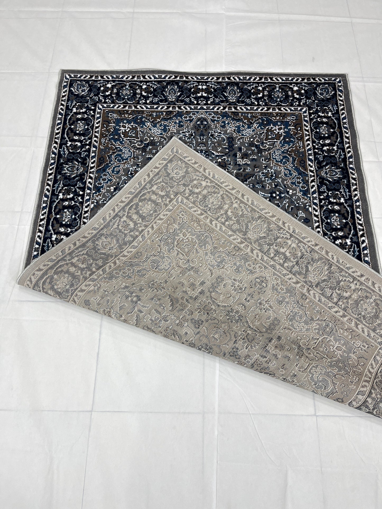 Persian  Polypropylene Rug,back woven(Article-20-Grey)
Size : 5ft width  x 7.3ft length (150cm x 220cm)