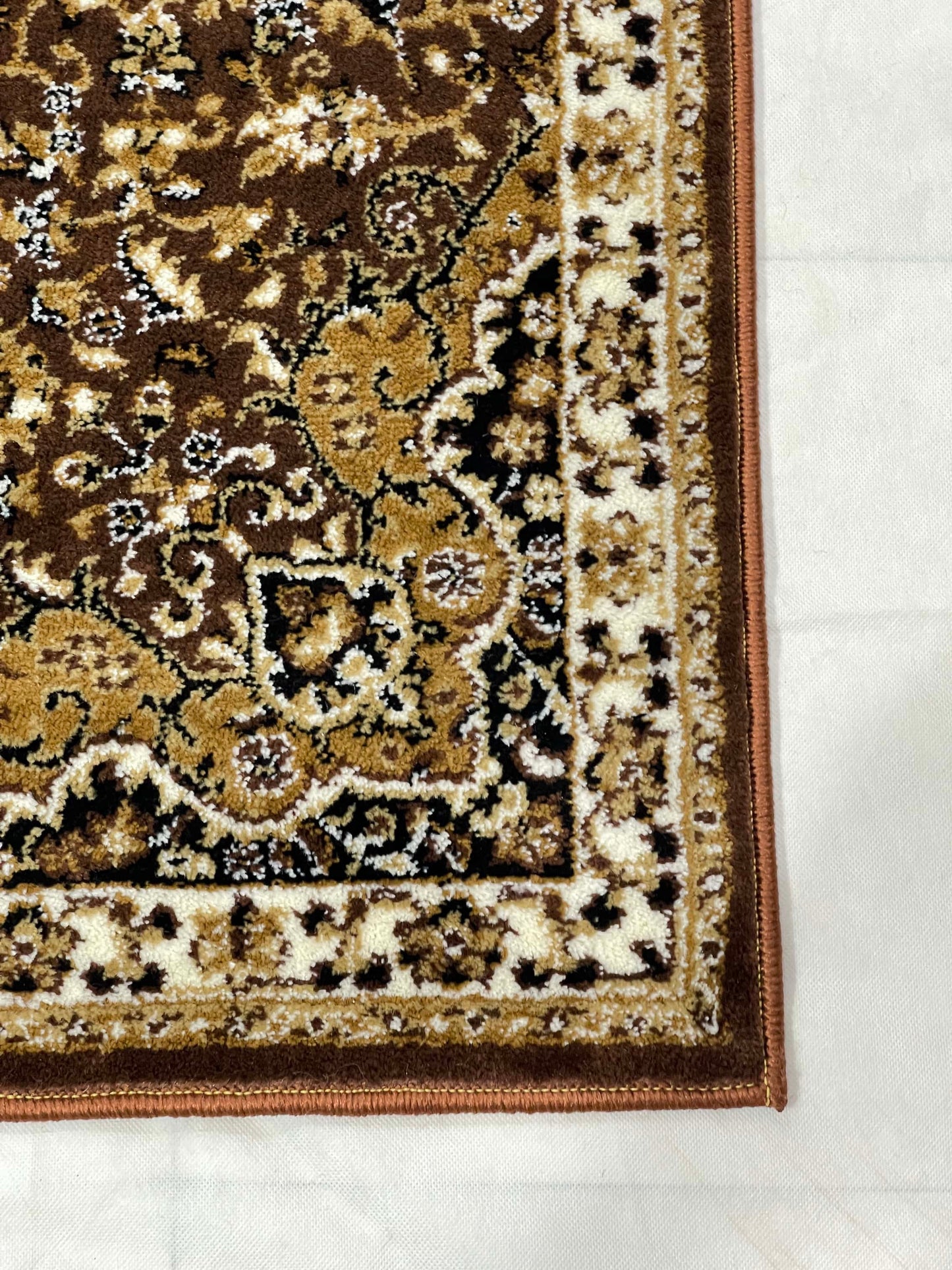 Brown Persian Polypropylene Woven Runner.
Size : 2.6 ft width x 6.6 ft length
(80 cm x 200 cm)