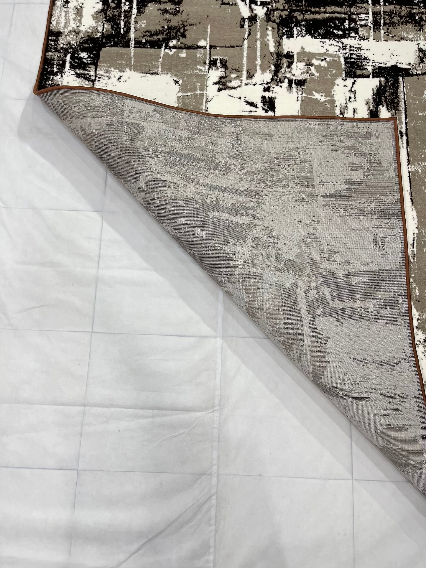 Pakistani Silk Woven Rug.(Article-1467-Brown) Size : 5ft width  x 7.3ft length (150cm x 220cm)