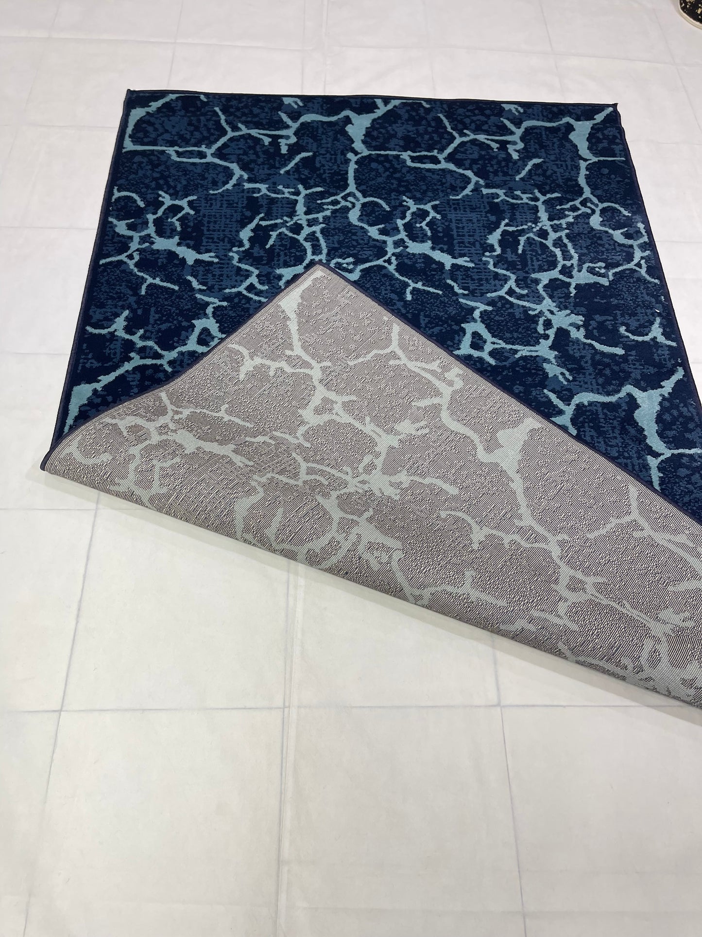 Modern polypropylene Rug,back woven(Article-6774-Blue ) Size : 5ft width  x 7.3ft length (150cm x 220cm)