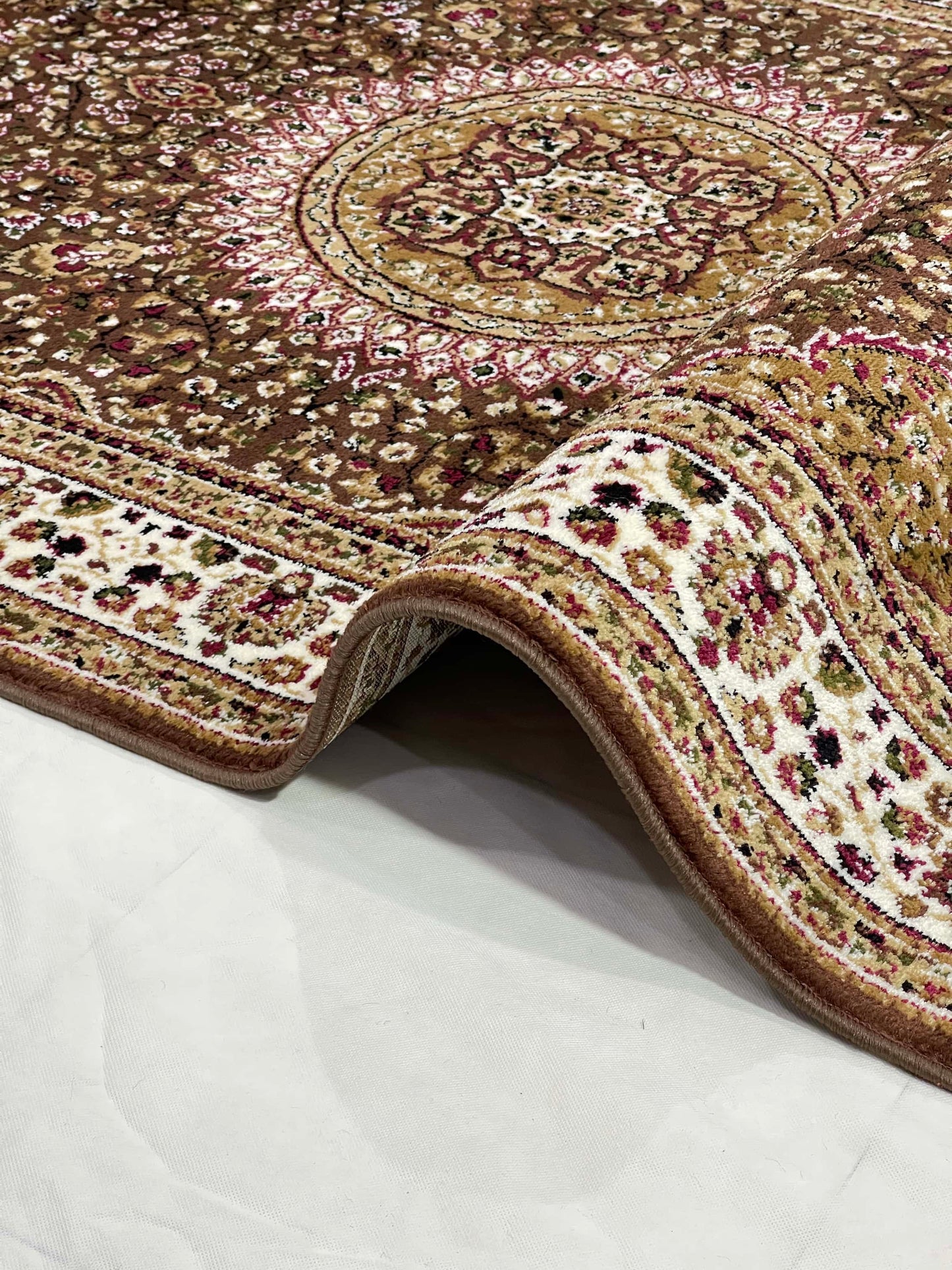 Persian polypropylene Rug,back woven(Article-344-Brown)
Size : 5ft width  x 7.3ft length (150cm x 220cm)