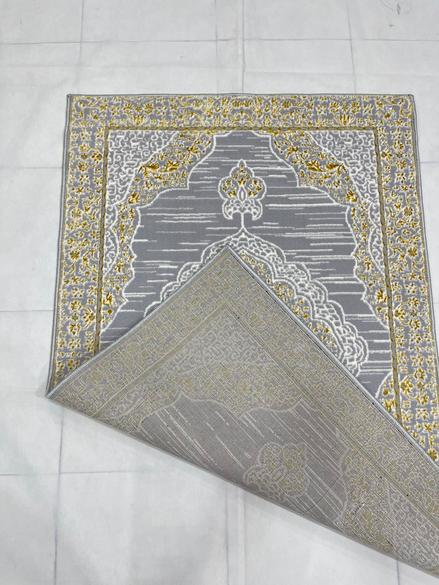 Polyester Silk Woven Rug.(Article-1455-Grey) Size : 3 ft width x 5 ft length ( 100cm x 150cm)