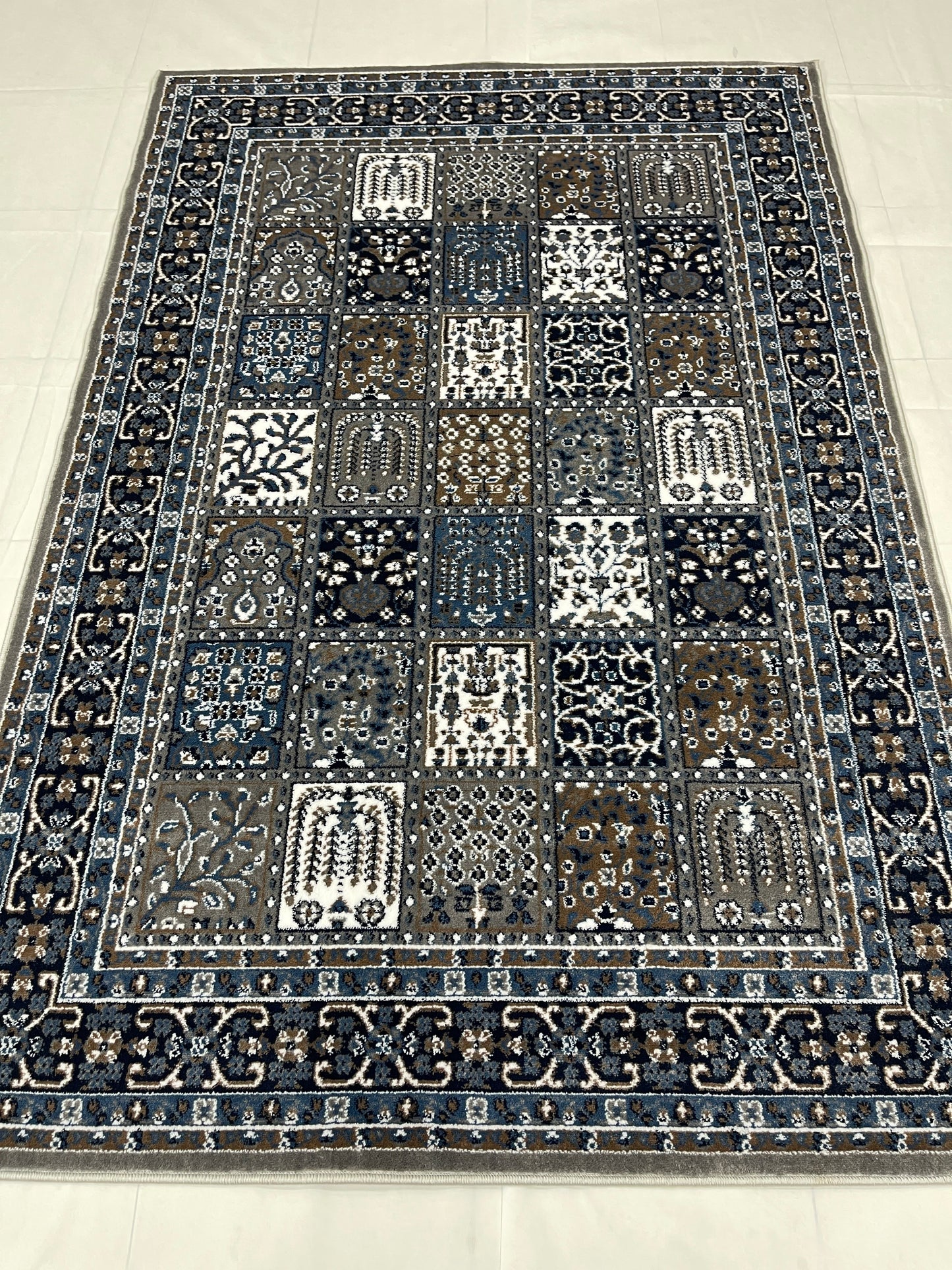 Persian  Polypropylene Rug,back woven(Article-26-Grey)
Size : 5ft width  x 7.3ft length (150cm x 220cm)