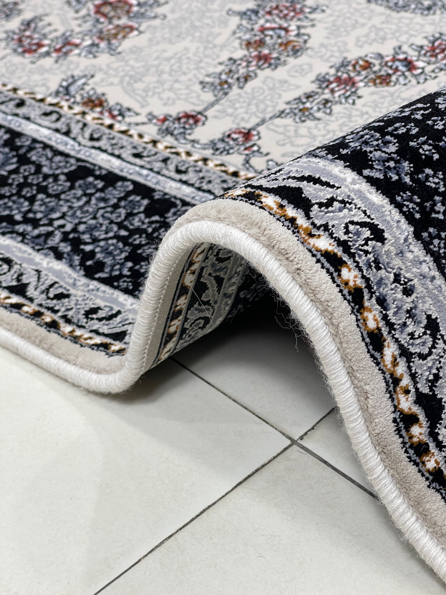 Irani  Acrylic 700 Reeds
Article -209-Off white
Size : 3 ft width x 5 ft length (100cm x 150cm)