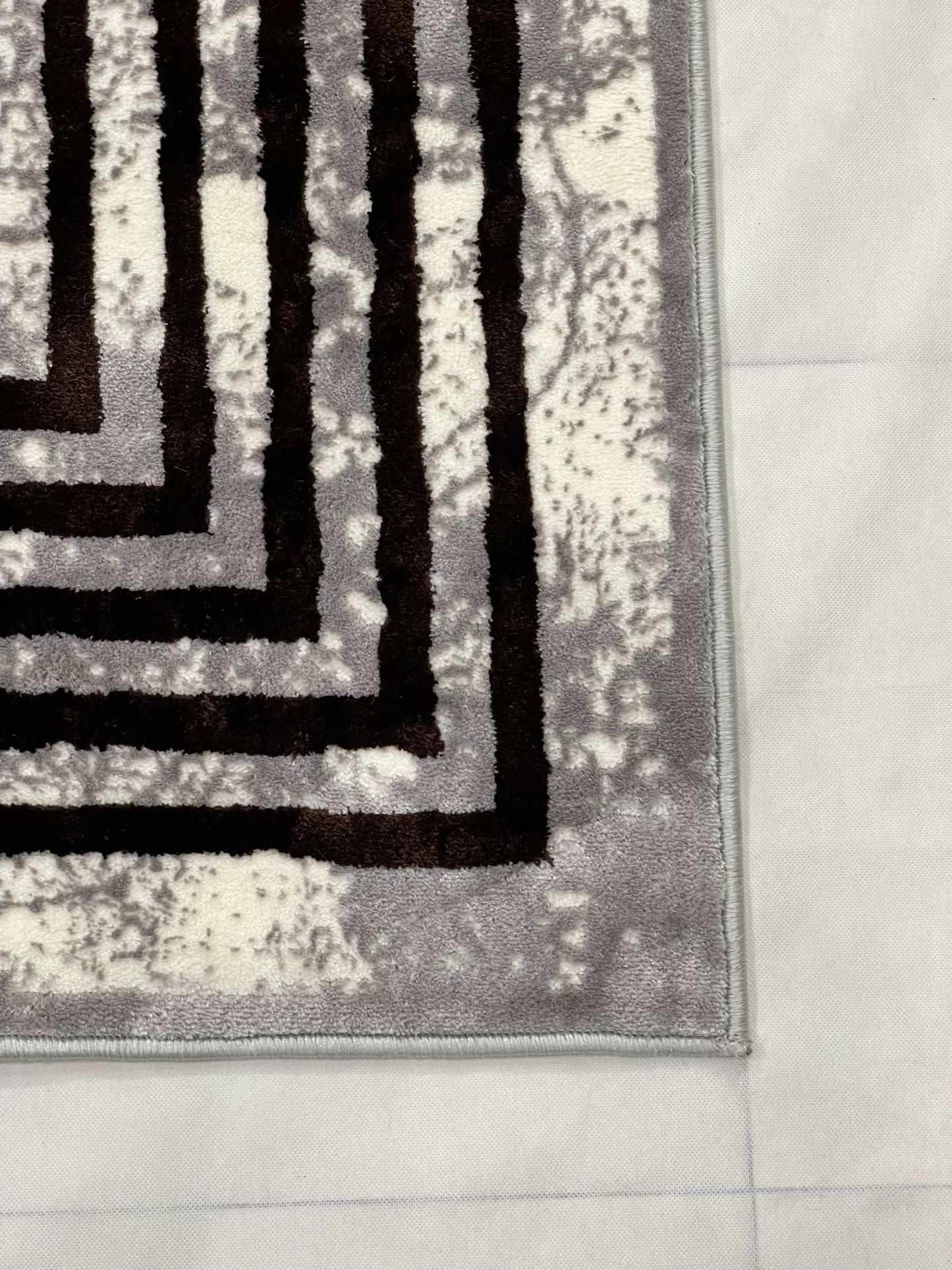 Pakistani Silk Woven Rug.(Article-1465-Grey ) Size : 5ft width  x 7.3ft length (150cm x 220cm)