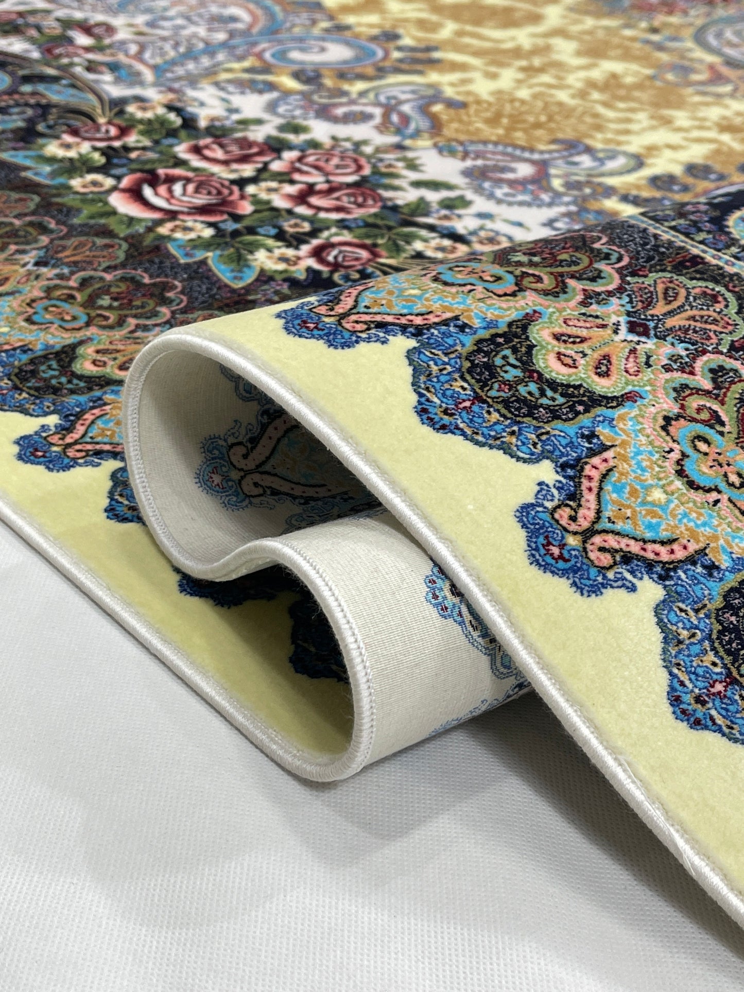 Irani Top Quality 
Mixture of 12 colours
1500 Reeds Acrylic Rug With Jute Back (03)
Size : 6.6 Ft Width x 9.6 Ft Length