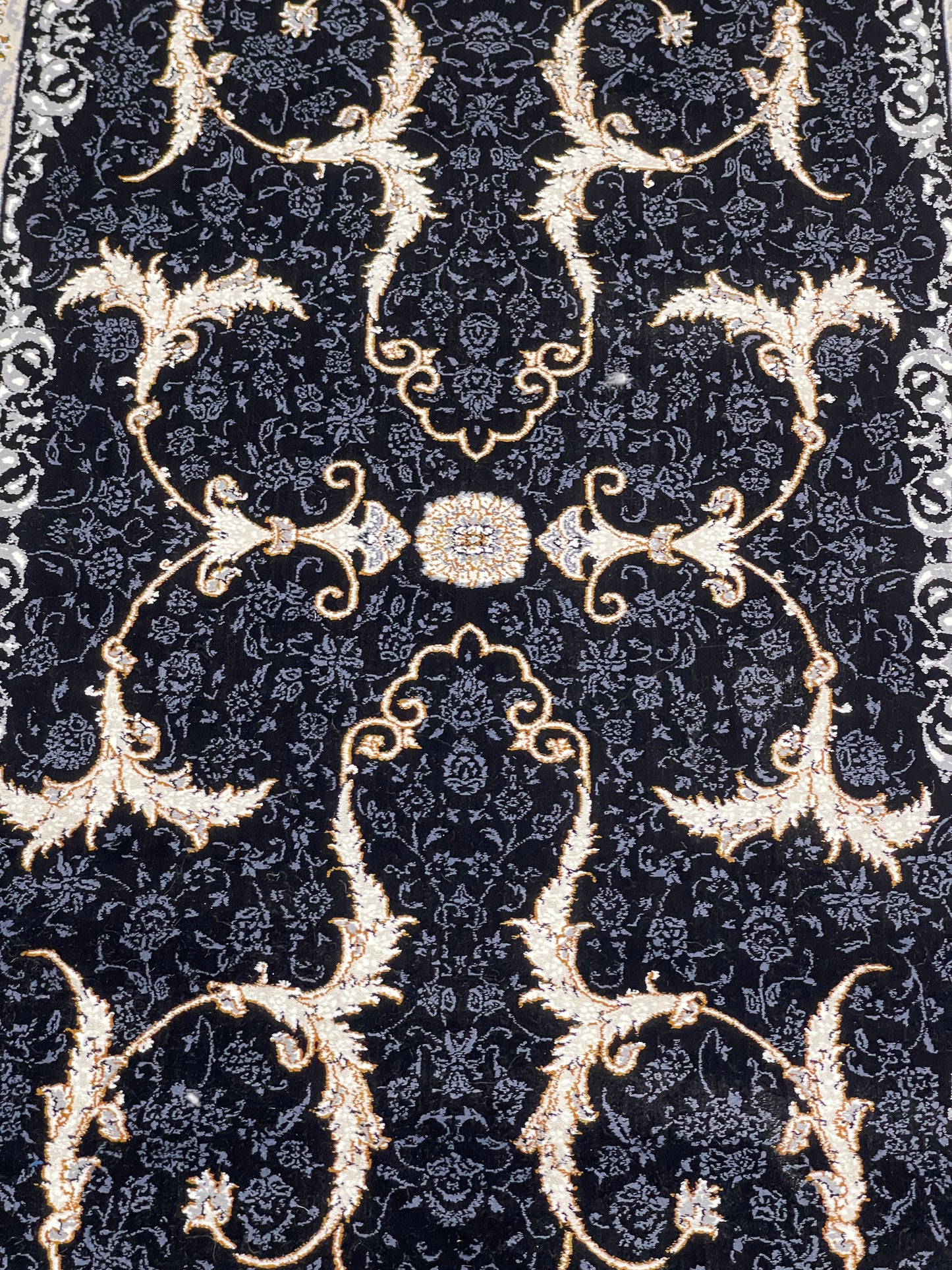 Irani  Acrylic 700 Reeds
Article -205-Black
Size : 3 ft width x 5 ft length (100cm x 150cm)