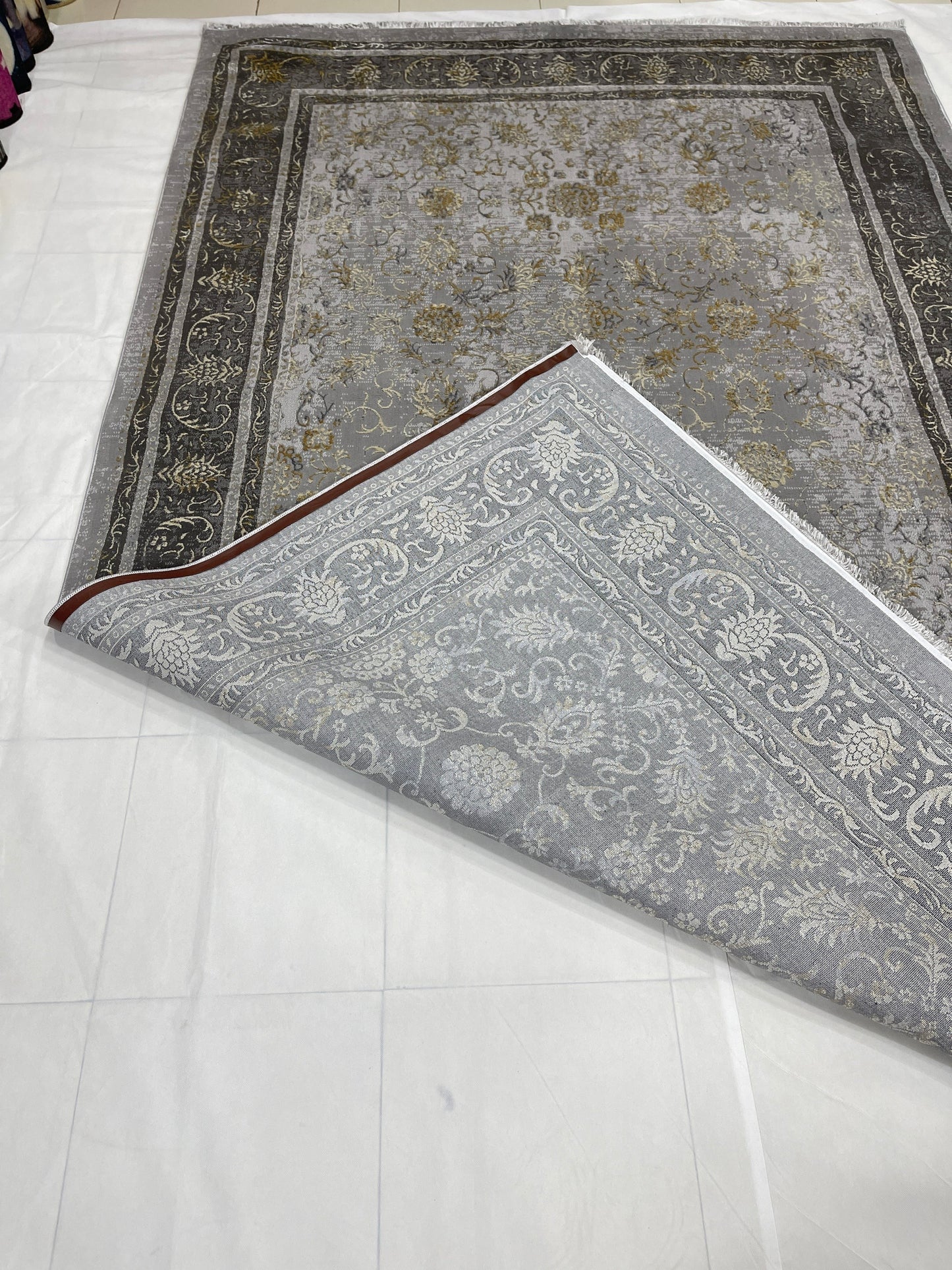 New Turkish Silk (Surya A) 
Size: 6.6 ft width x 9.6 ft length (200cm x 290cm)
Article -622- Grey & Beige