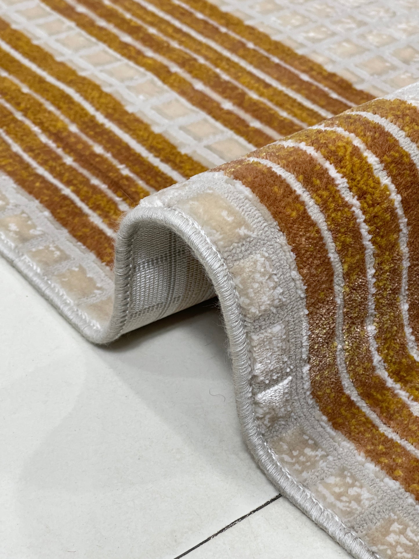 Irani viscose Rug , Woven Back
Article-301-Rust
Size : 3 ft width x 5 ft length (100 cm x 150cm)