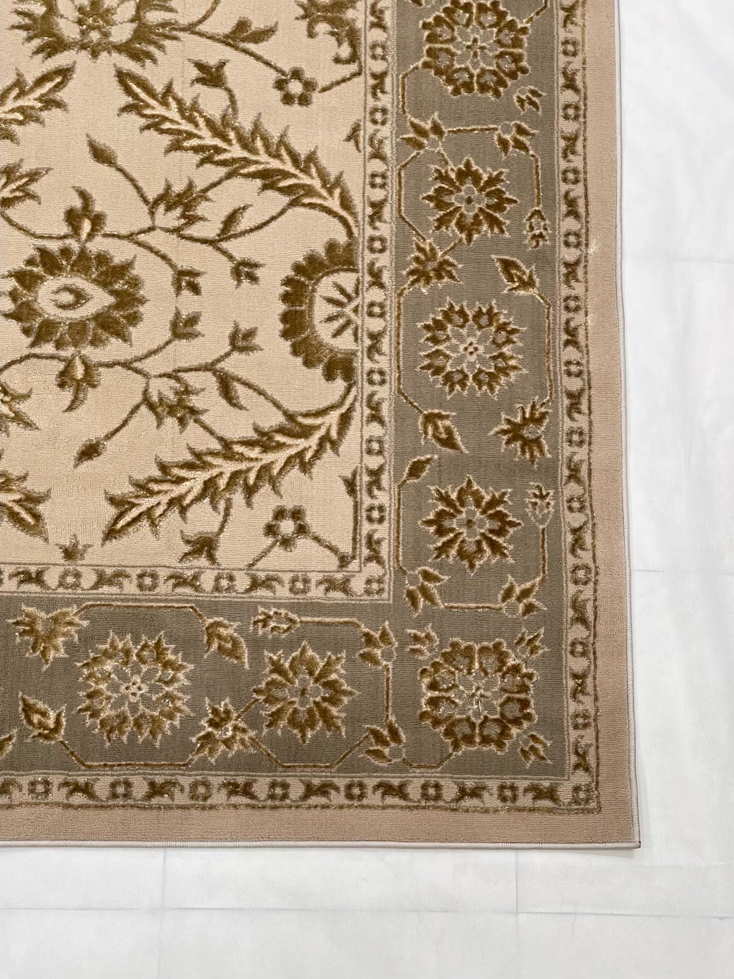 Turkish Polyester Silk.(Article-1605-Brown )
Size : 6.6 ft width x 9.6 ft length ( 200 cm x 290 cm)