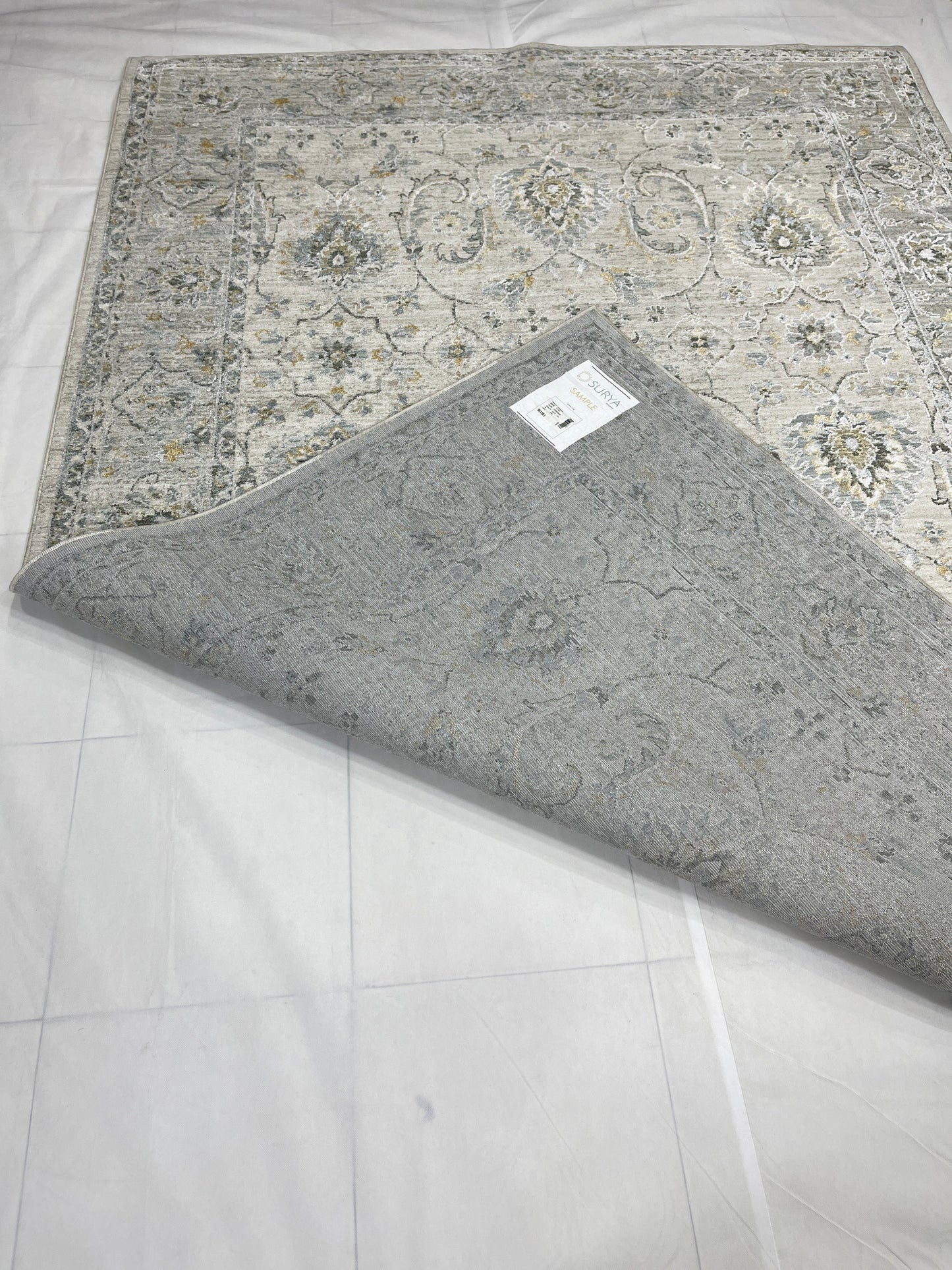 New Turkish Silk (Surya A) 
Size: 6.6 ft width x 9.6 ft length (200cm x 290cm)
Article -629- Off White