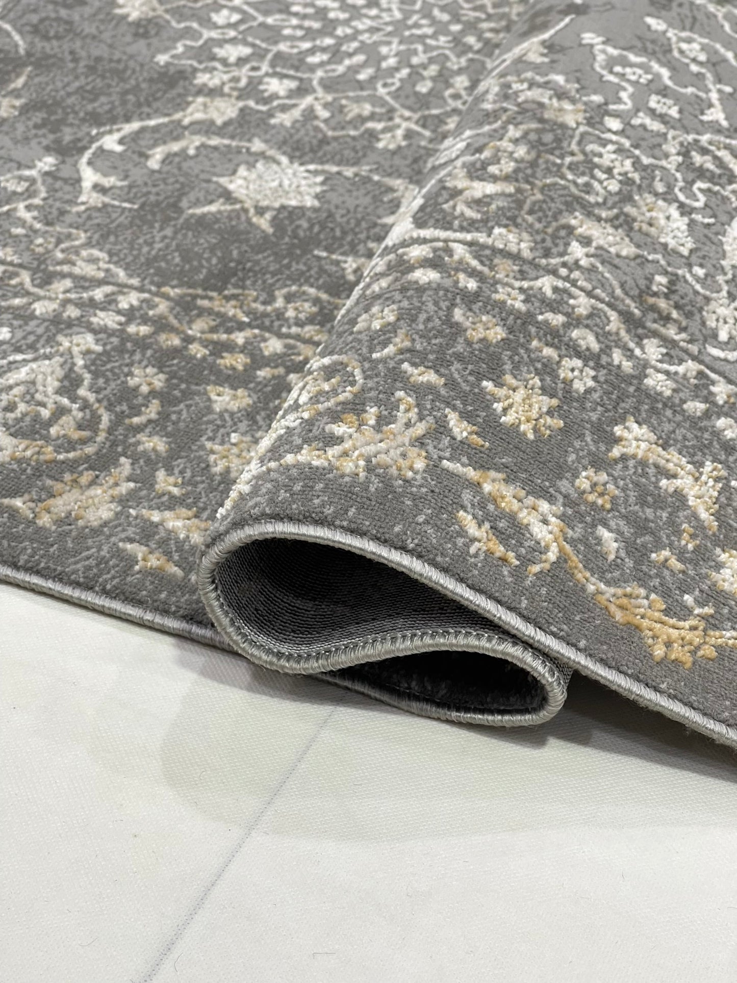 Irani Vintage Woven Rug.
 Article -2040-Grey
Size: 4 ft width x 6 ft length ( 120cm x 180 cm)