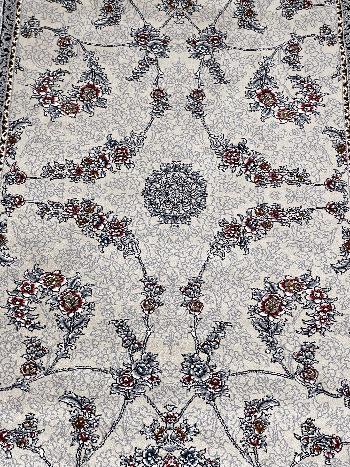 Irani  Acrylic 700 Reeds
Article -209-Off white
Size : 3 ft width x 5 ft length (100cm x 150cm)