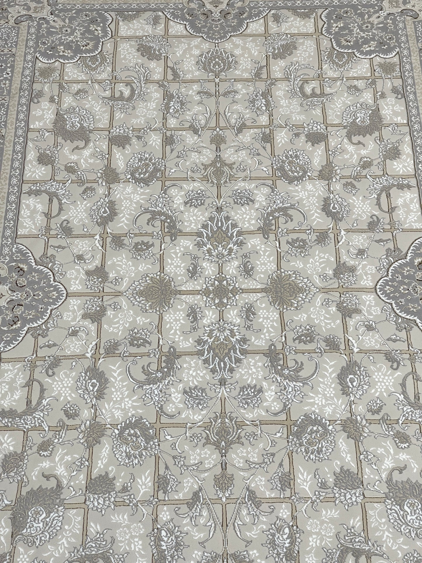 New Turkish Silk (Surya A)  Size: 6.6 ft width x 9.6 ft length (200cm x 290cm) Article -604- Off White