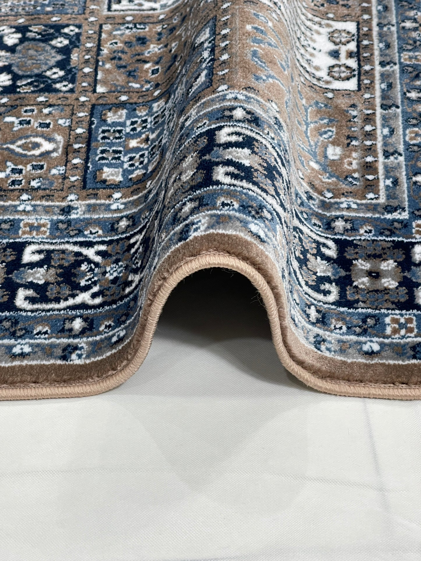 Persian Polypropylene Rug,back woven(Article-26-Mink) Size : 5ft width  x 7.3ft length (150cm x 220cm)