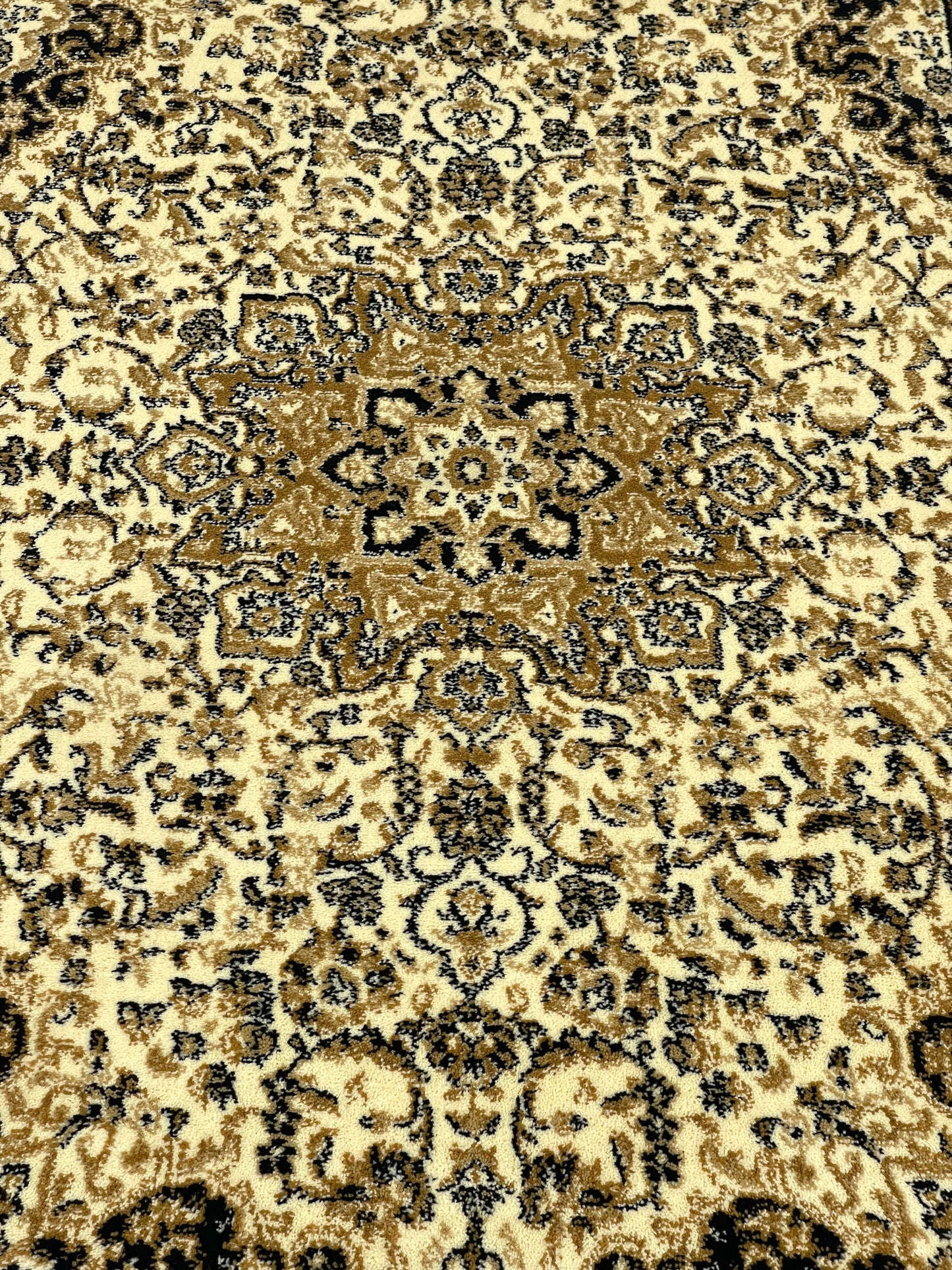 Persian polypropylene Rug,back woven(Article-20-Off white)
Size : 4 ft width x 5.6 ft length (120 cm x 170cm)