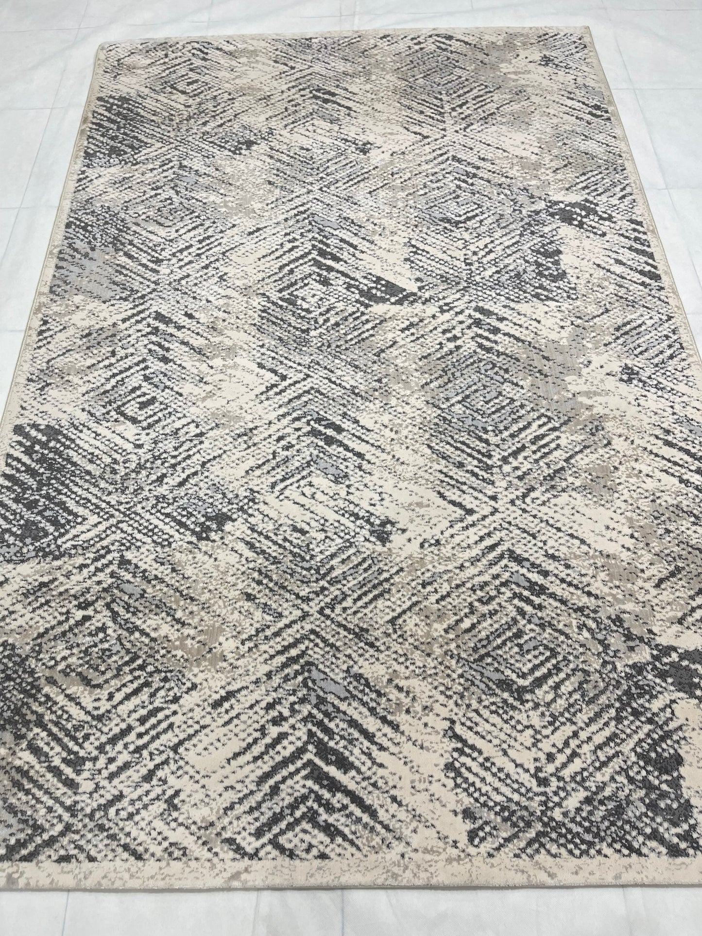 Irani Vintage Woven Rug.  Article -2076-Grey , Off white Size: 5 ft width x 7.3 ft length (150cm x 220cm)