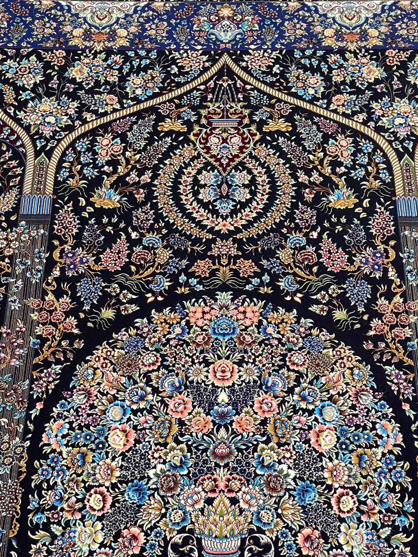 Irani Top Quality 
Mixture of 12 colours
1500 Reeds Acrylic Rug With Jute Back (04)
Size : 6.6 Ft Width x 9.6 Ft Length