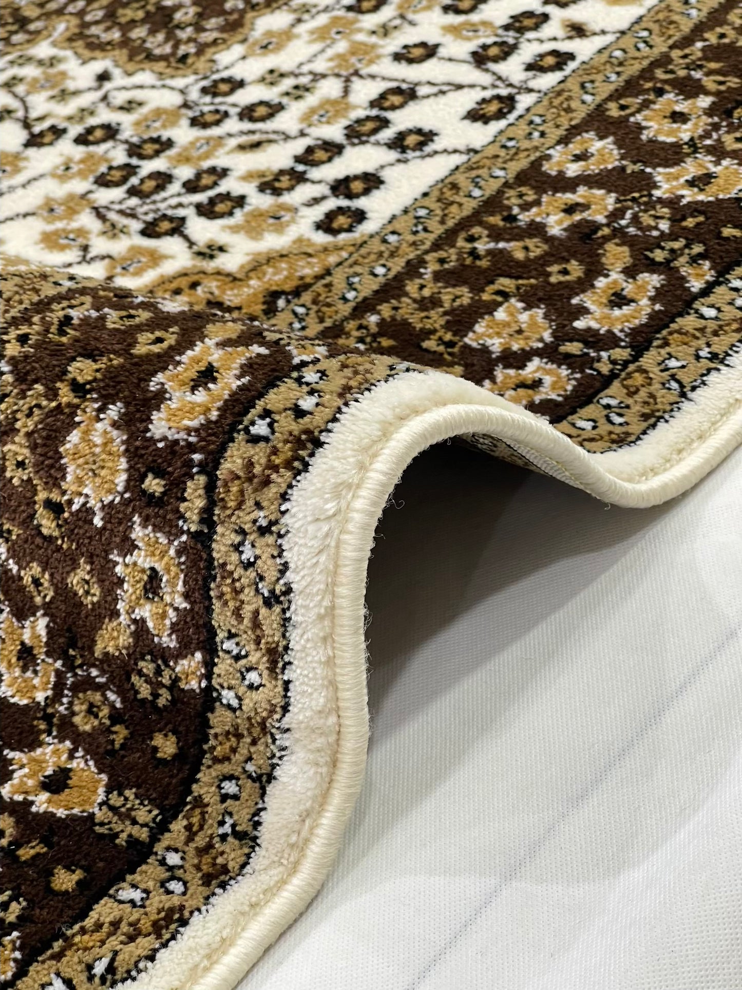Persian Polypropylene Rug,back woven(Article-55-Off white)
Size : 5ft width  x 7.3ft length (150cm x 220cm)
