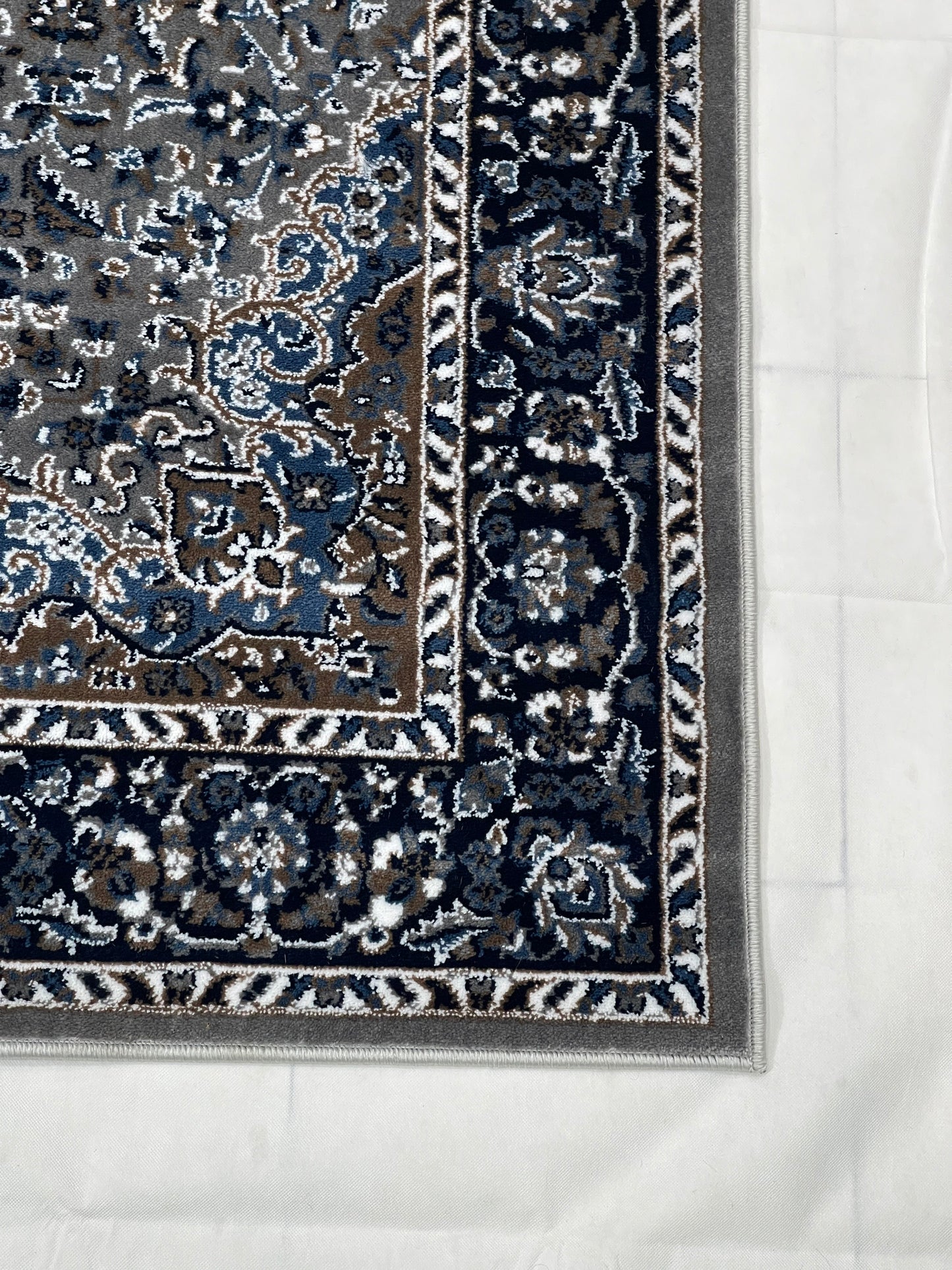 Persian  Polypropylene Rug,back woven(Article-20-Grey)
Size : 5ft width  x 7.3ft length (150cm x 220cm)